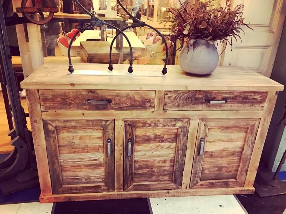 Restauración de muebles: Servicios de Vintage.industrial Restauración de muebles: Servicios de Vintage.industrial