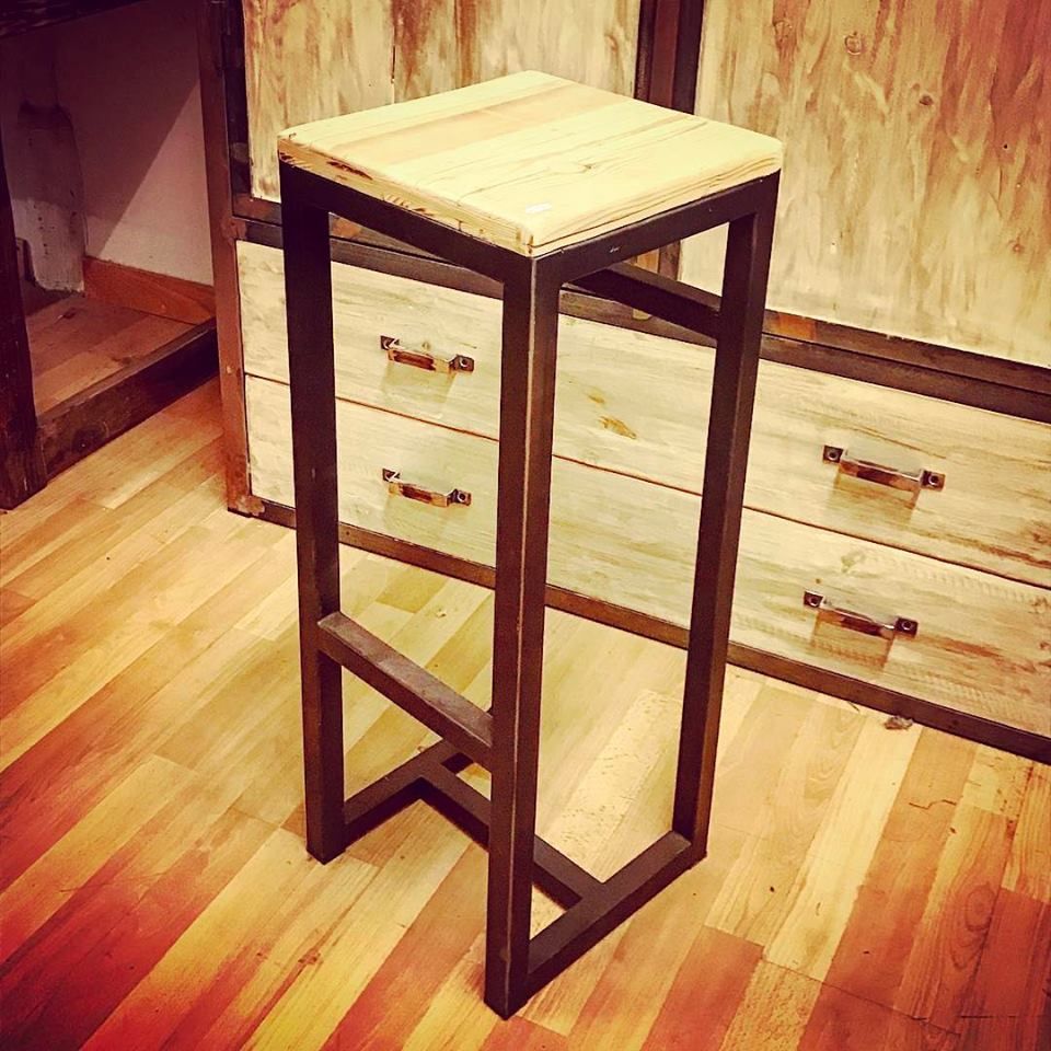 Muebles de madera y hierro: Servicios de Vintage.industrial Muebles de madera y hierro: Servicios de Vintage.industrial