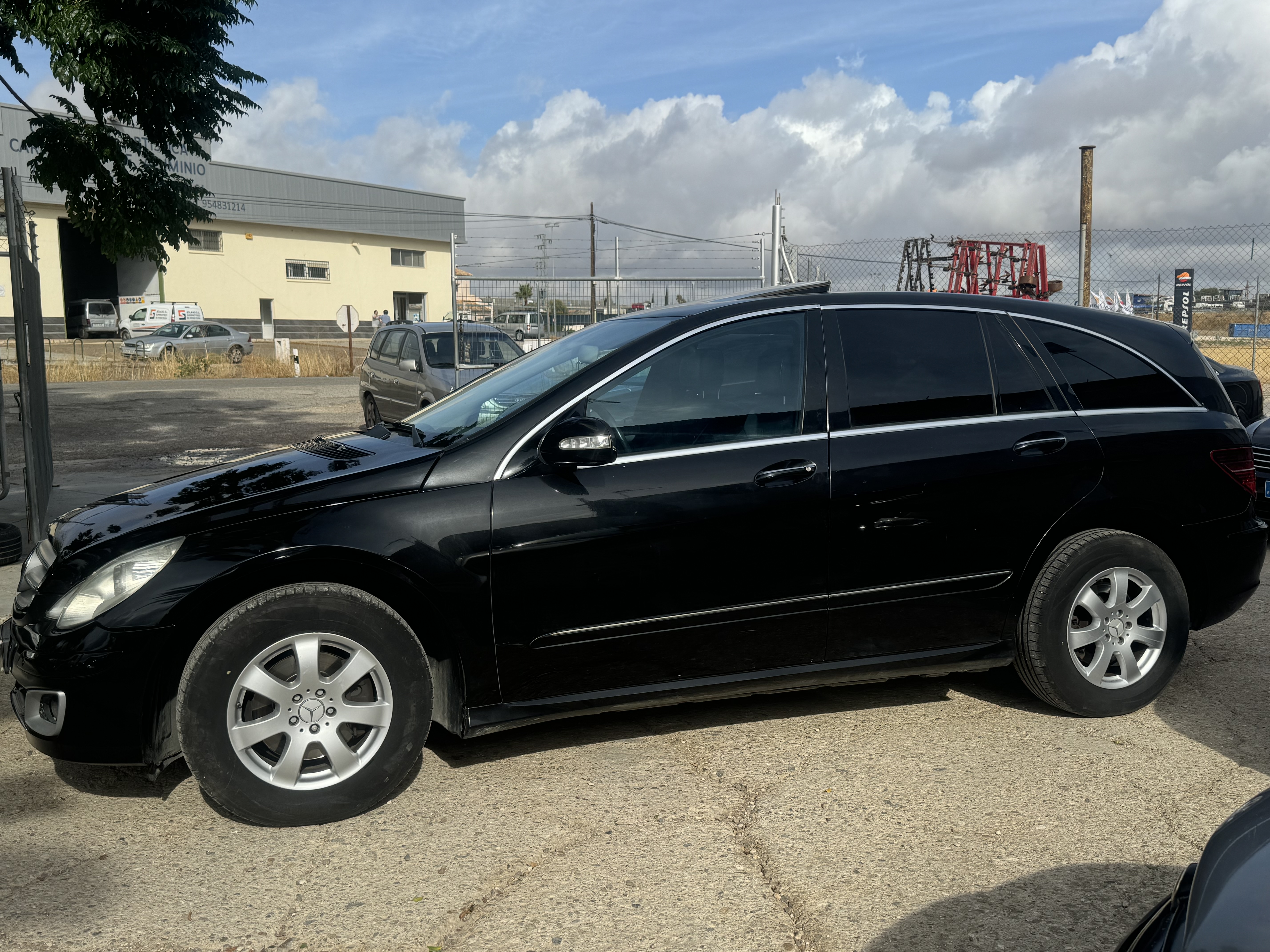 Mercedes R 320 cdi 4 matic 225 cv del 2007 con 295.000 km: Stock de Vehículos de El Truekke Mercedes R 320 cdi 4 matic 225 cv del 2007 con 295.000 km: Stock de Vehículos de El Truekke
