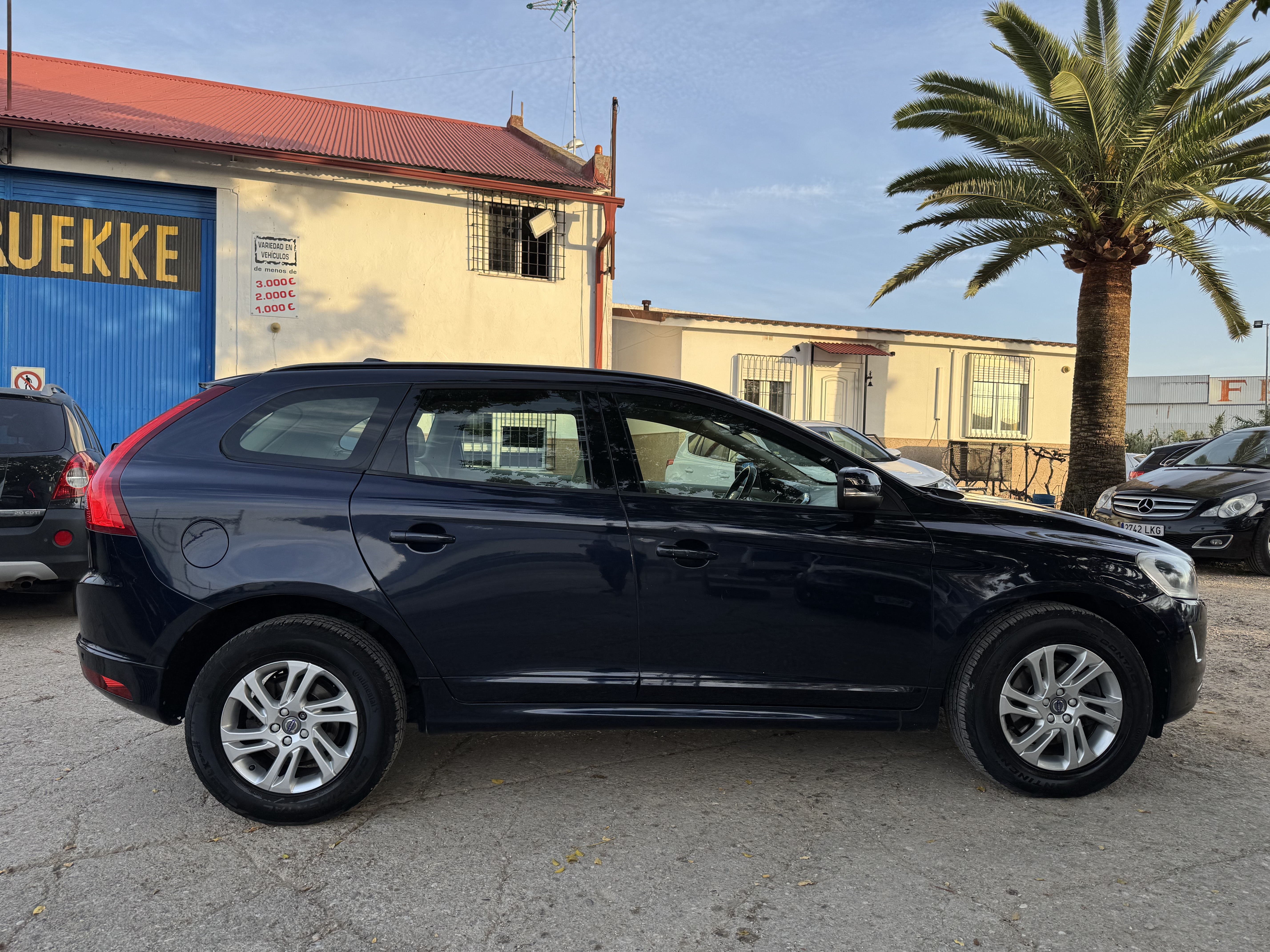 Volvo xc 60 2.0 d3 150 cv del 7/3015 con 318.000 km: Stock de Vehículos de El Truekke Volvo xc 60 2.0 d3 150 cv del 7/3015 con 318.000 km: Stock de Vehículos de El Truekke