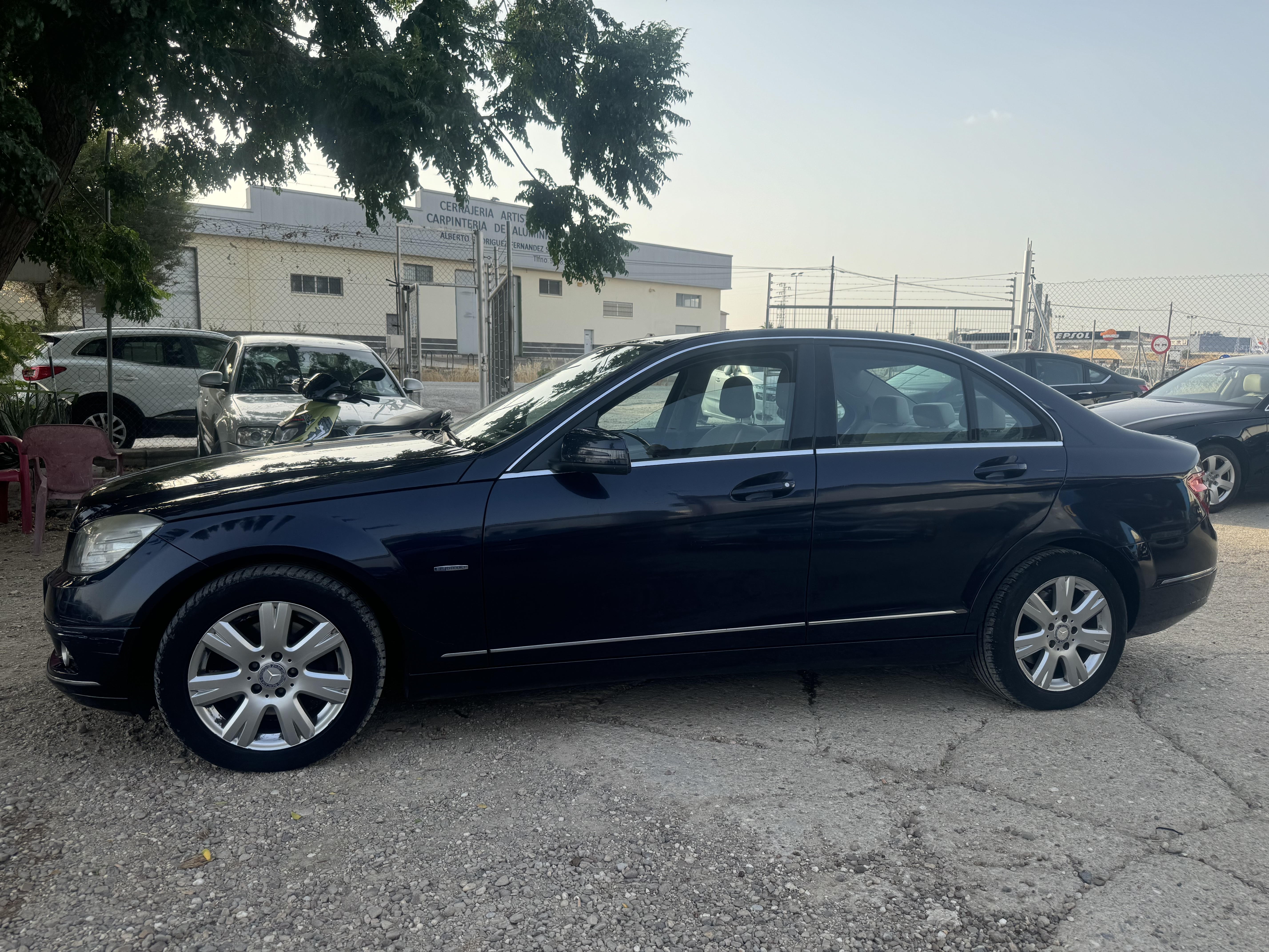 Mercedes c 220 cdi 170 cv del 2010 con 283.000 km: Stock de Vehículos de El Truekke Mercedes c 220 cdi 170 cv del 2010 con 283.000 km: Stock de Vehículos de El Truekke