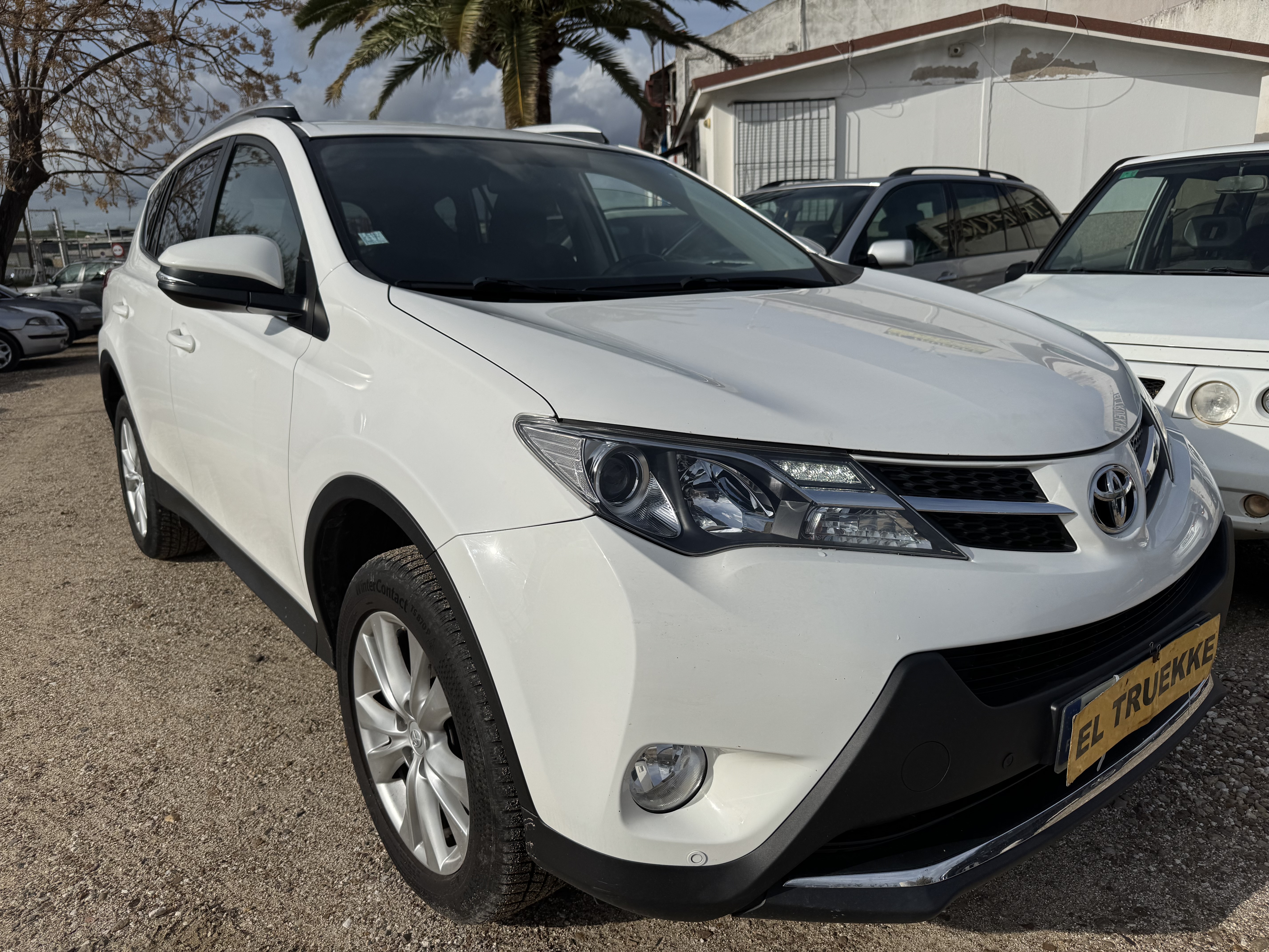 Toyota rav4 4x4 2.0d 150 cv del 2014 con 172.000 km: Stock de Vehículos de El Truekke Toyota rav4 4x4 2.0d 150 cv del 2014 con 172.000 km: Stock de Vehículos de El Truekke
