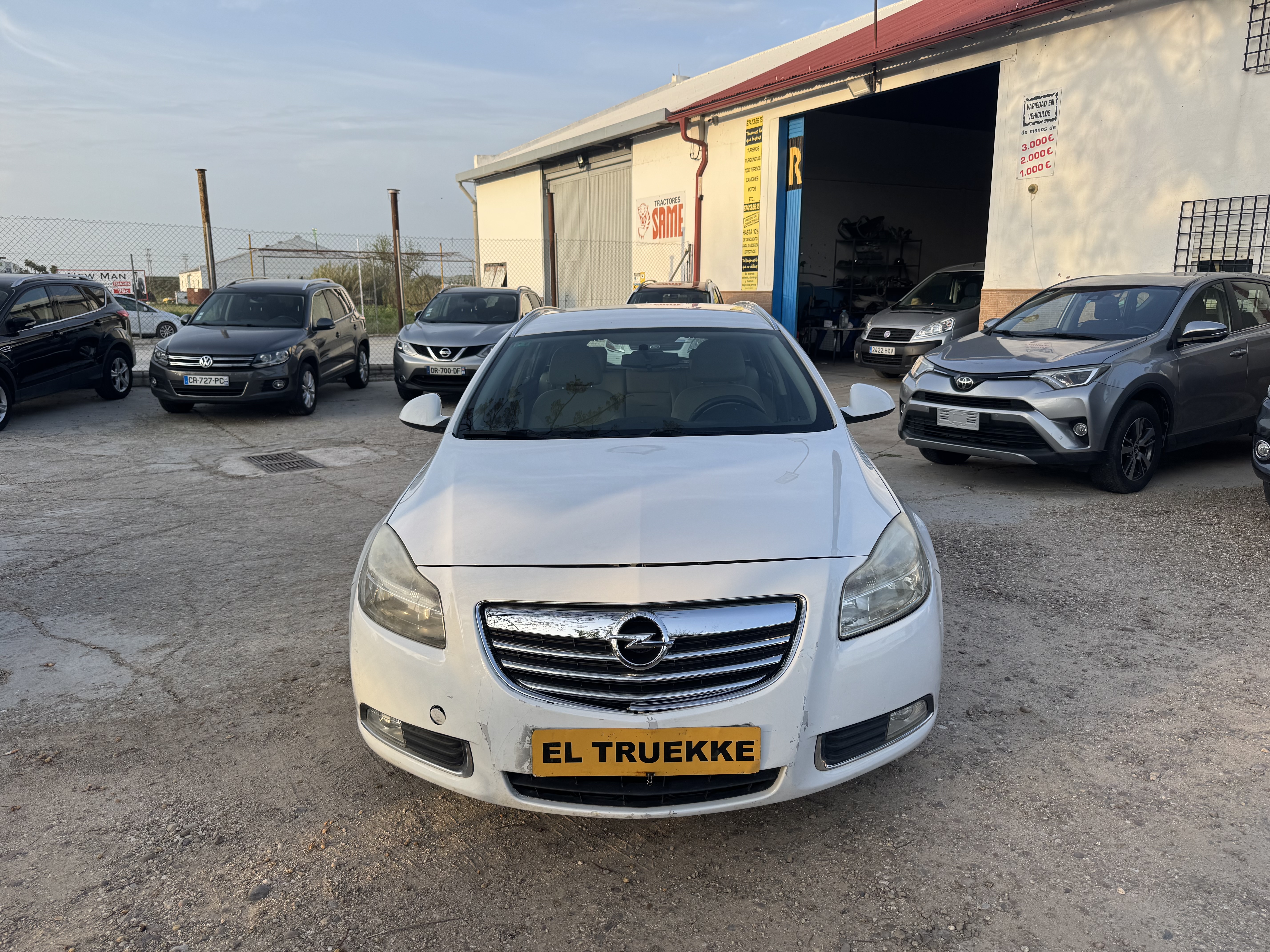 Opel insignia 2.0 cdti 130 cv del 2010 con 253.000 km: Stock de Vehículos de El Truekke Opel insignia 2.0 cdti 130 cv del 2010 con 253.000 km: Stock de Vehículos de El Truekke