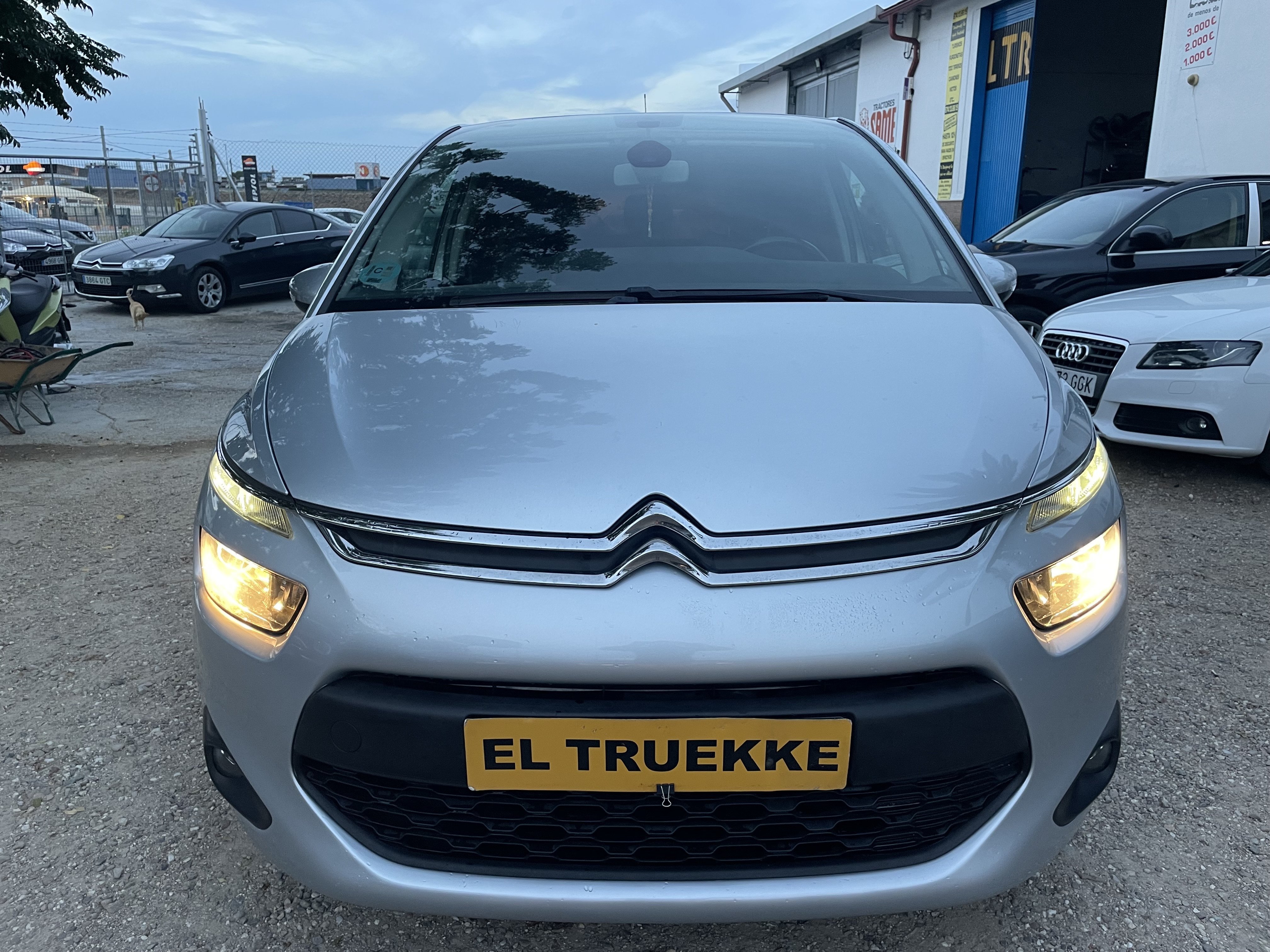 Citroën c4 Picasso 1.6 hdi 2016 con 205.000 km: Stock de Vehículos de El Truekke Citroën c4 Picasso 1.6 hdi 2016 con 205.000 km: Stock de Vehículos de El Truekke