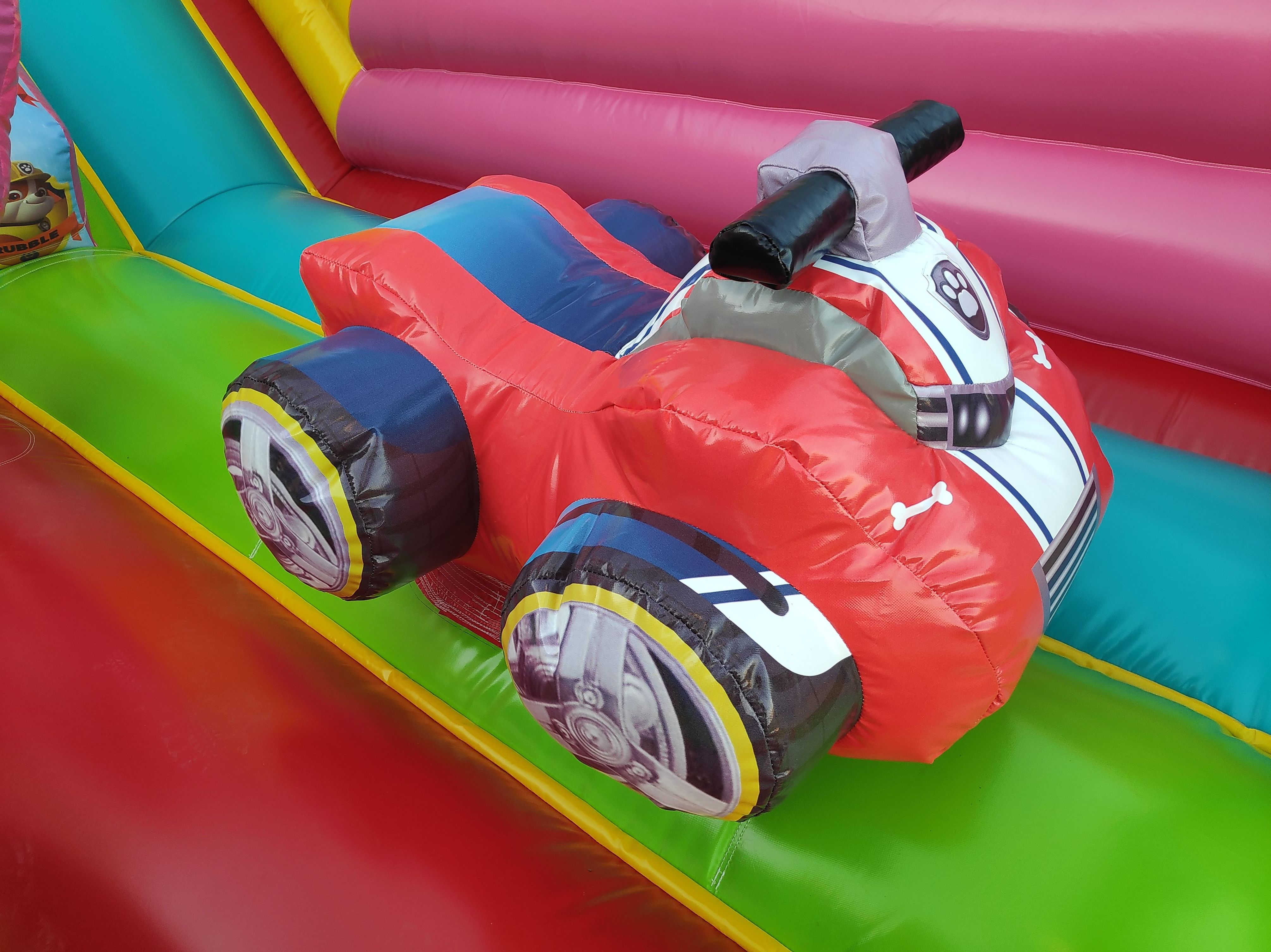Tobogán patrulla huesos: Catálogo de Hinchables Happy Jump Tobogán patrulla huesos: Catálogo de Hinchables Happy Jump