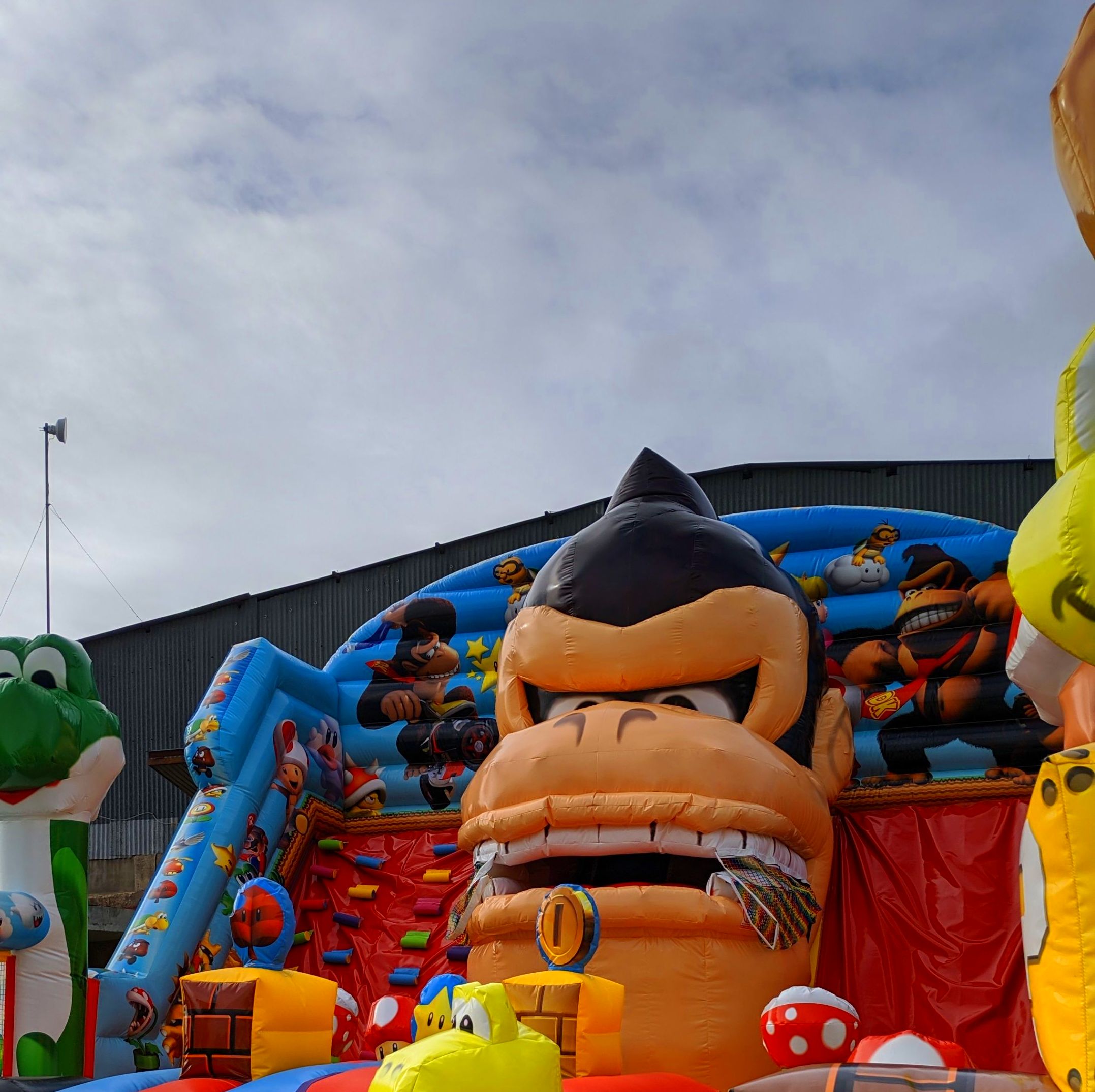 Happy-28: Catálogo de Hinchables Happy Jump Happy-28: Catálogo de Hinchables Happy Jump
