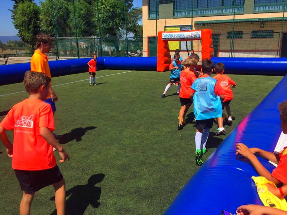 Castillo hinchable perimetro de futbol: Catálogo de Hinchables Happy Jump Castillo hinchable perimetro de futbol: Catálogo de Hinchables Happy Jump