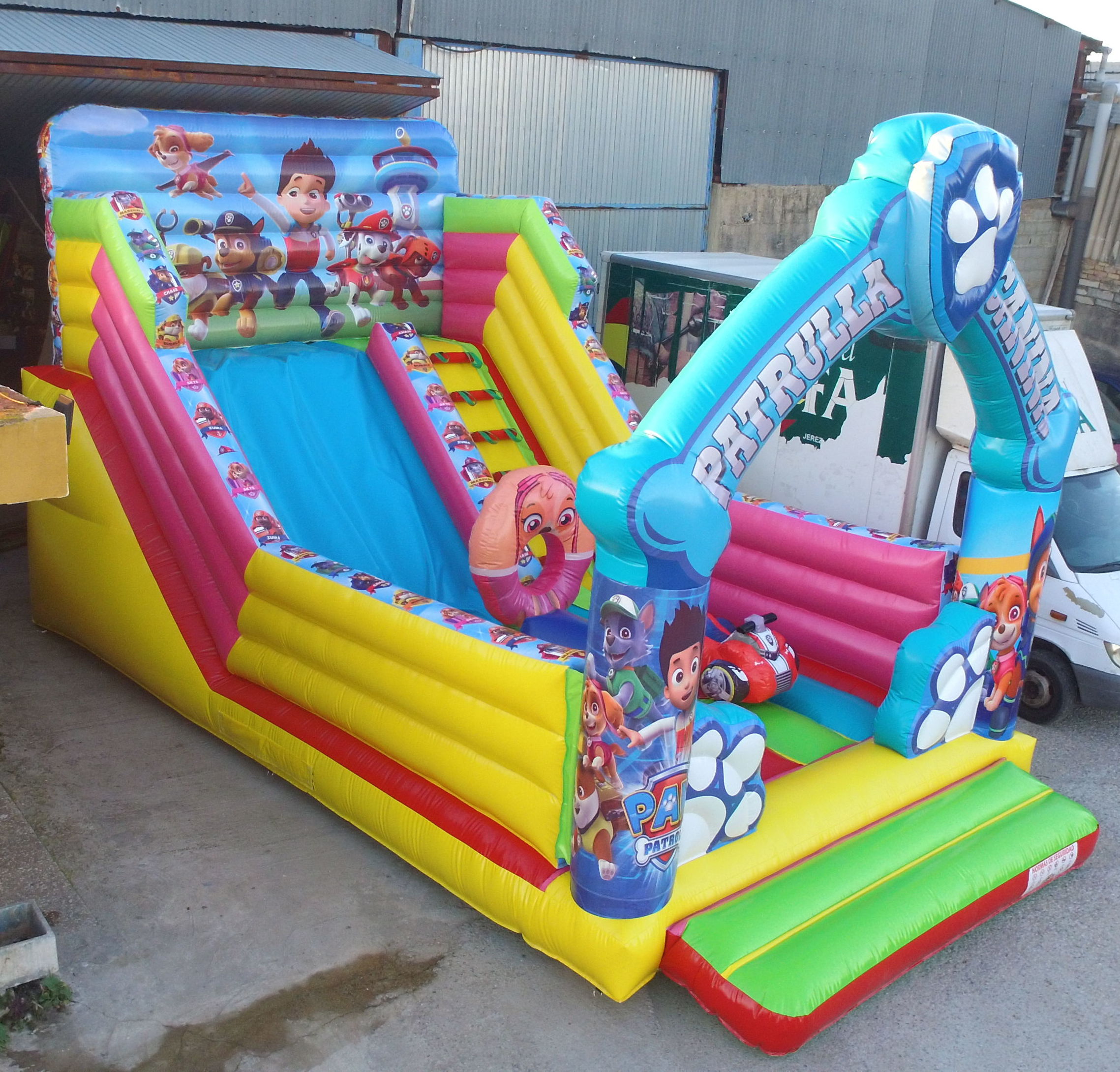 Tobogán patrulla huesos: Catálogo de Hinchables Happy Jump Tobogán patrulla huesos: Catálogo de Hinchables Happy Jump