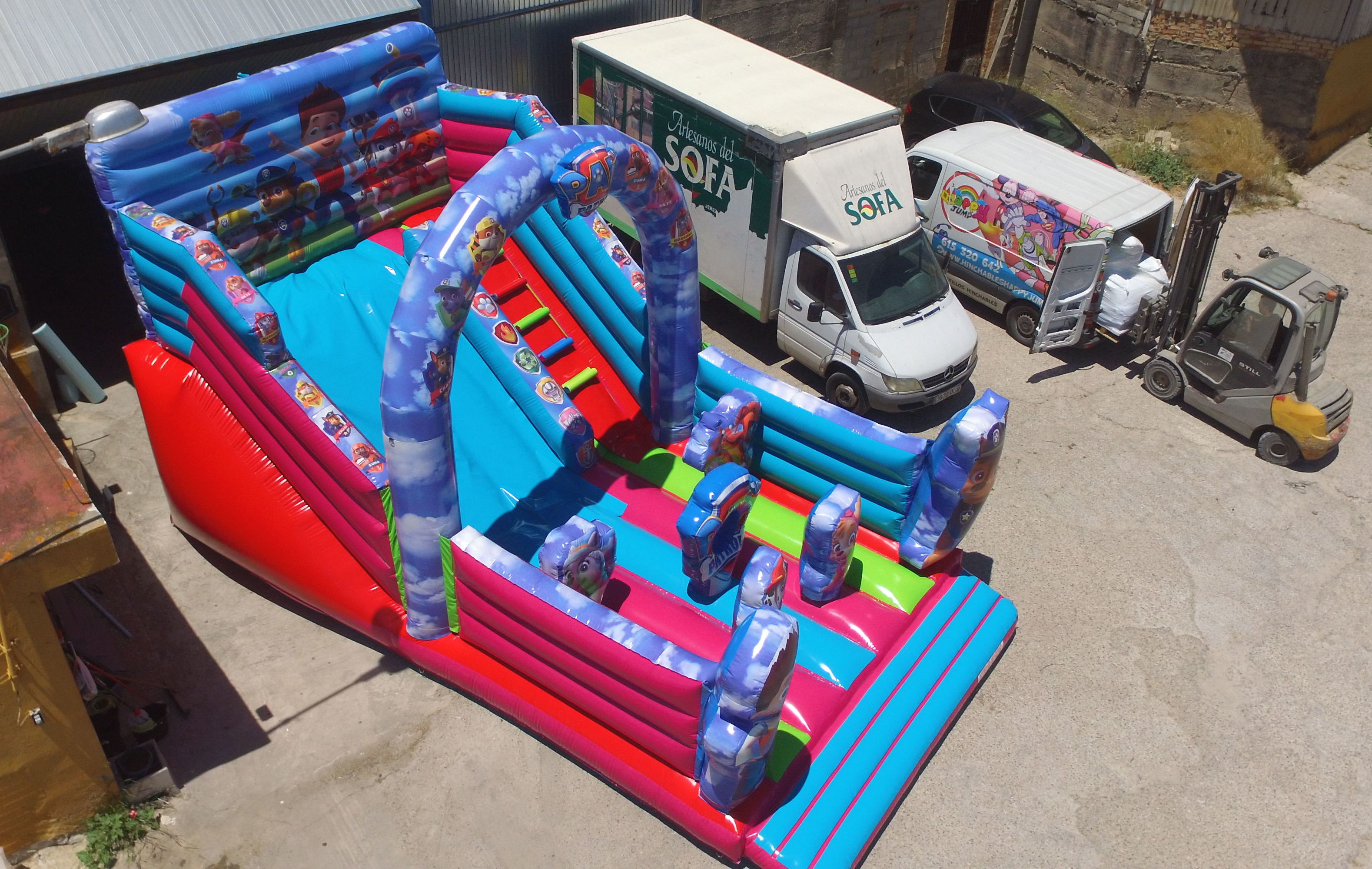 Castillo hinchable tobogan Patrulla arco central: Catálogo de Hinchables Happy Jump Castillo hinchable tobogan Patrulla arco central: Catálogo de Hinchables Happy Jump