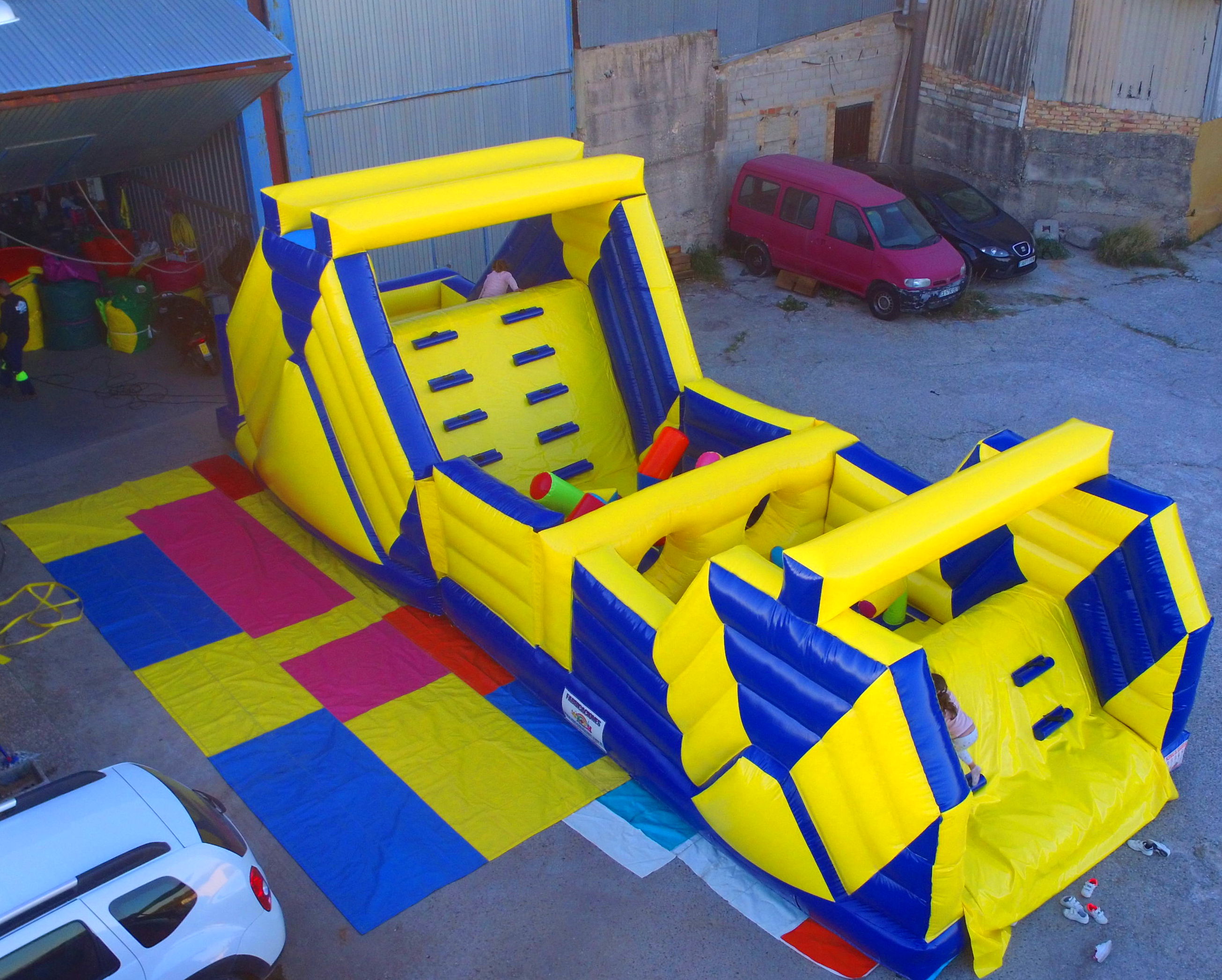 Pista americana 2 partes: Catálogo de Hinchables Happy Jump Pista americana 2 partes: Catálogo de Hinchables Happy Jump
