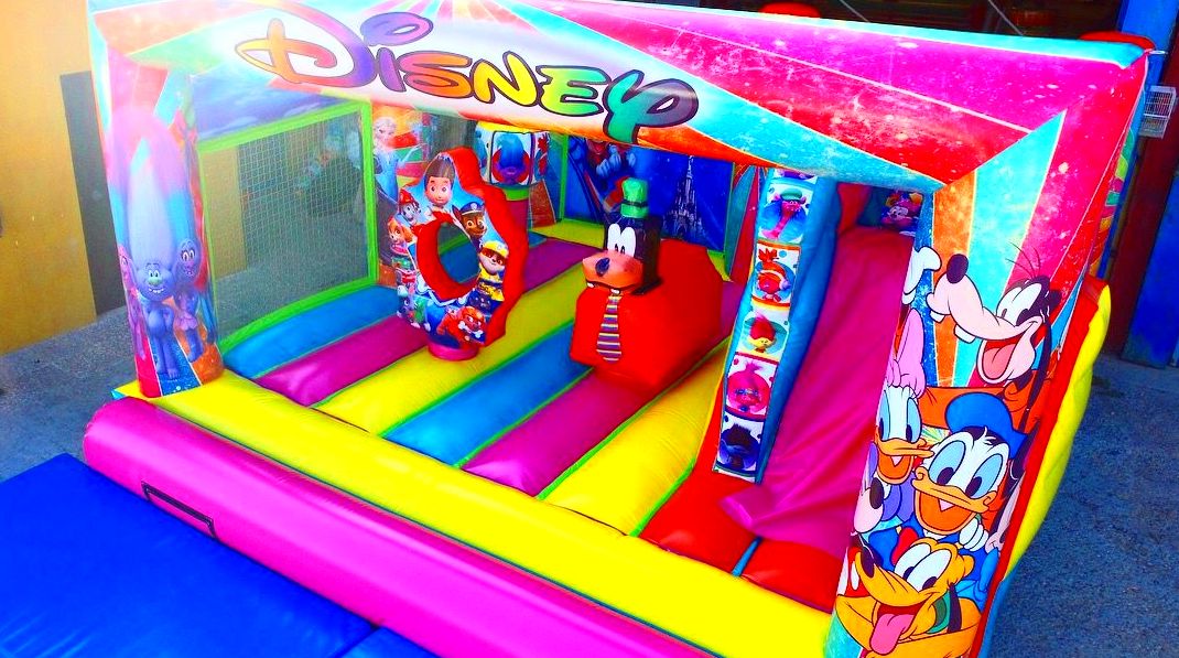 Castillo hinchable plataforma tobogán variado : Catálogo de Hinchables Happy Jump Castillo hinchable plataforma tobogán variado : Catálogo de Hinchables Happy Jump
