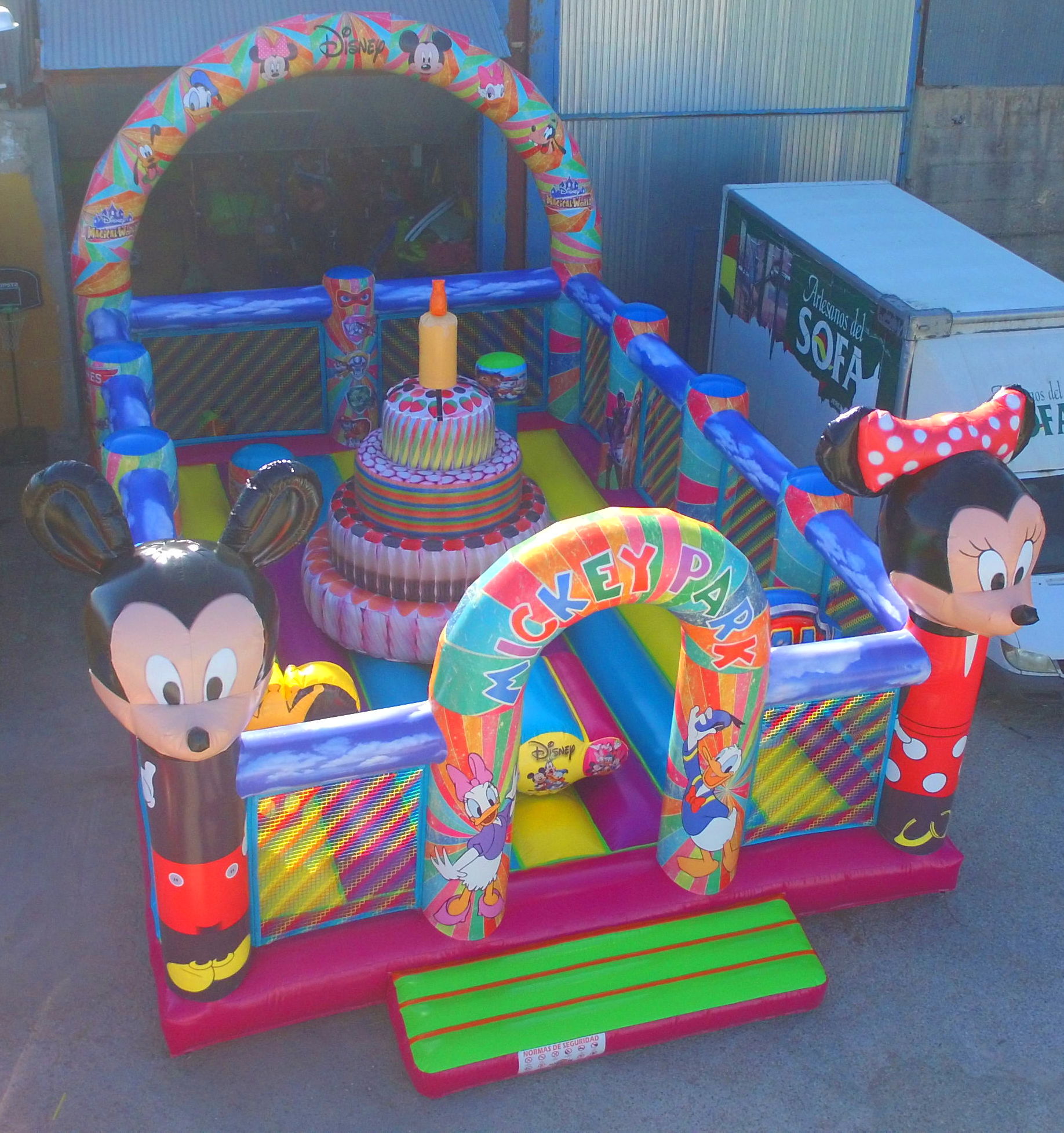 Plataforma multiobstaculos disney Mickey Minnie: Catálogo de Hinchables Happy Jump Plataforma multiobstaculos disney Mickey Minnie: Catálogo de Hinchables Happy Jump