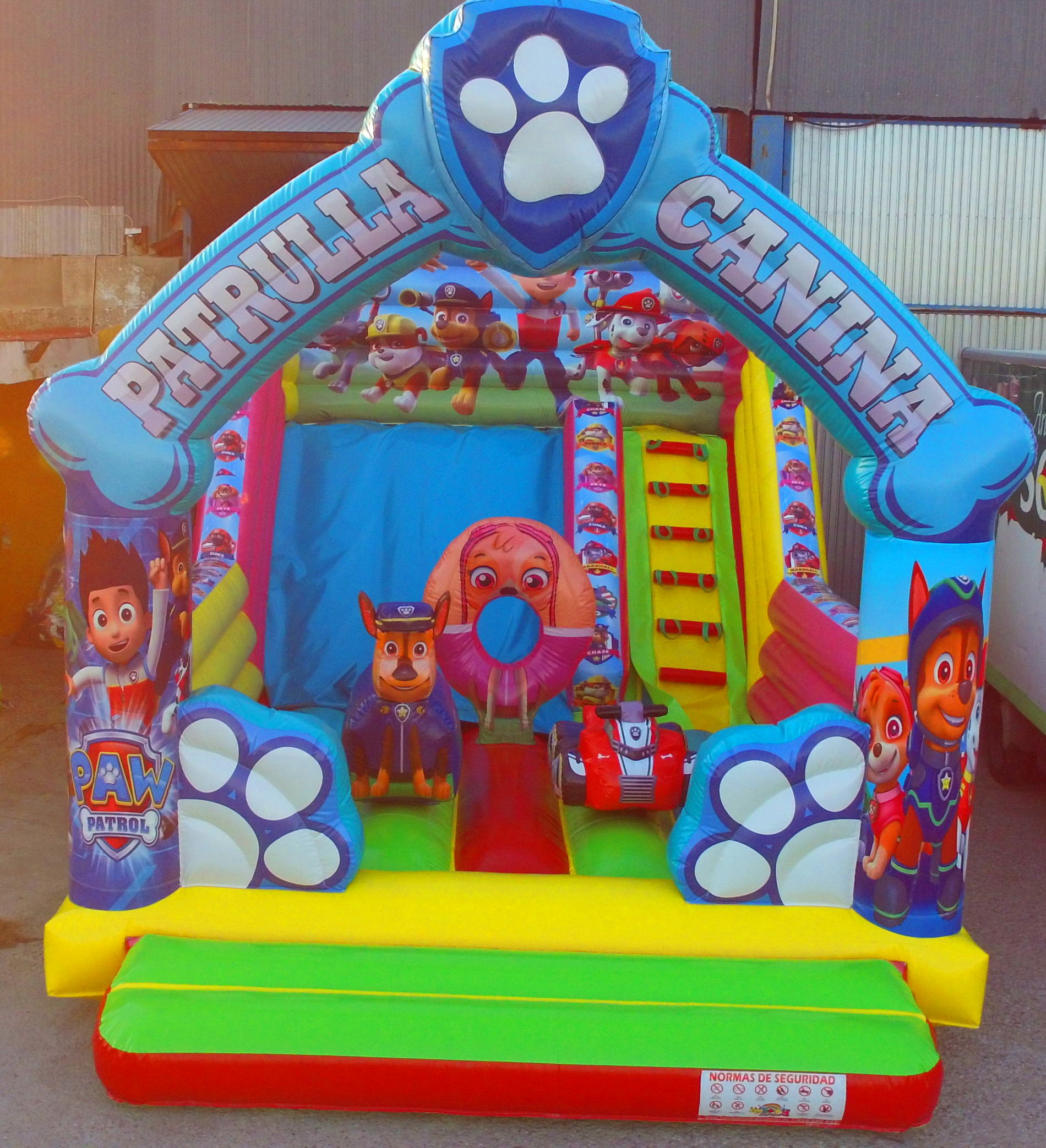 Tobogán patrulla huesos: Catálogo de Hinchables Happy Jump Tobogán patrulla huesos: Catálogo de Hinchables Happy Jump