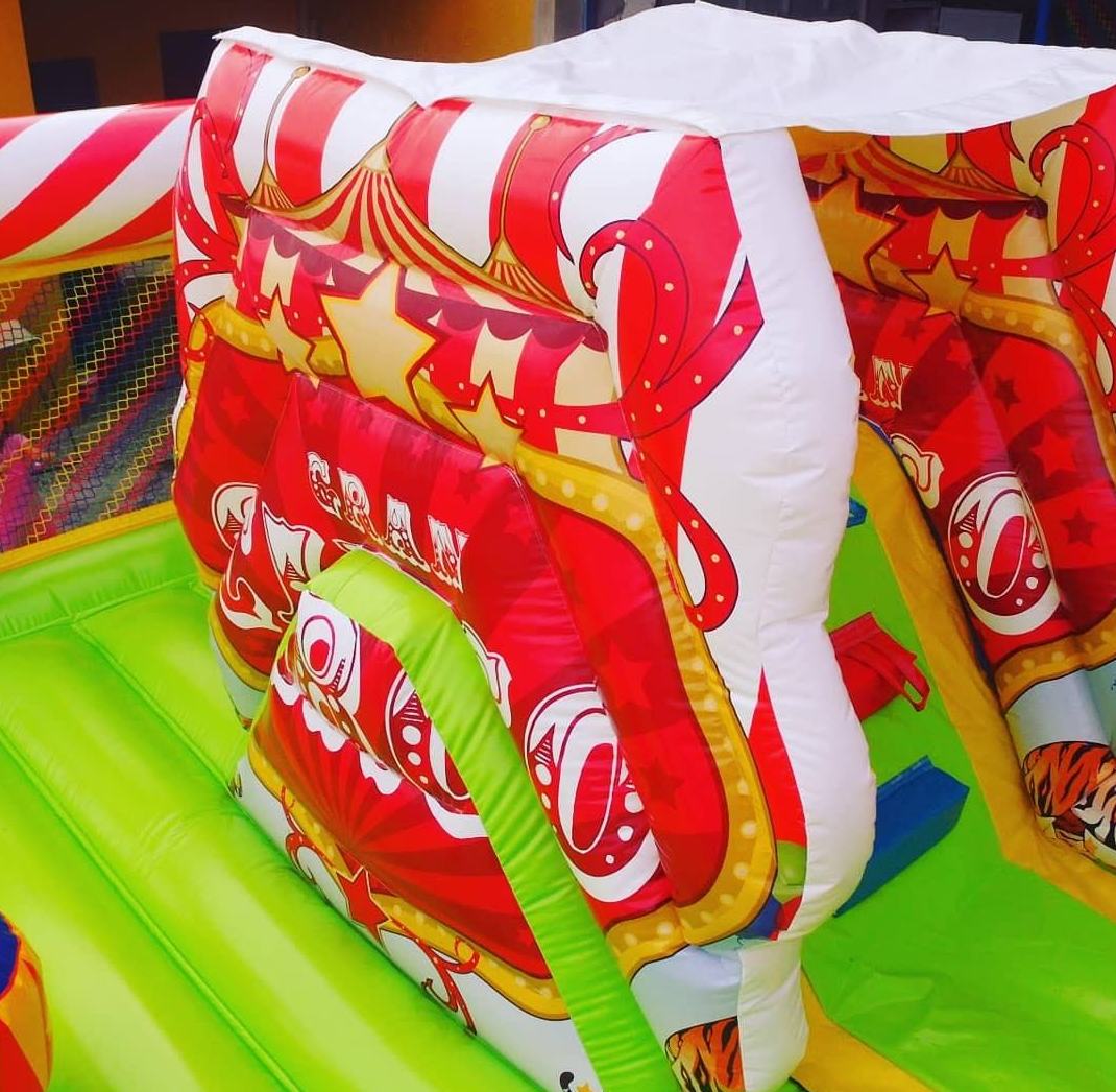 Castillo hinchable plataforma tobogan circo: Catálogo de Hinchables Happy Jump Castillo hinchable plataforma tobogan circo: Catálogo de Hinchables Happy Jump
