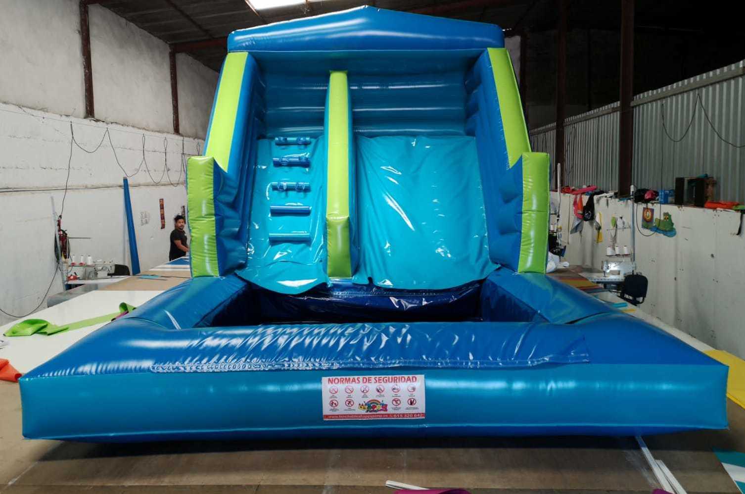 Tobogán acuático con piscina : Catálogo de Hinchables Happy Jump Tobogán acuático con piscina : Catálogo de Hinchables Happy Jump