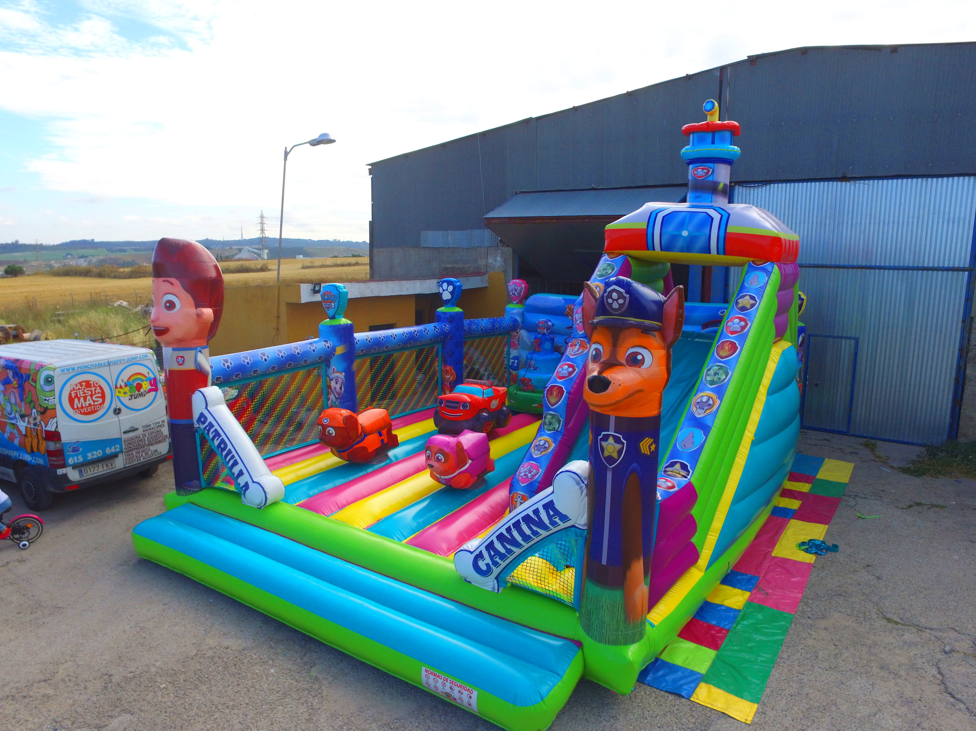 Plataforma Tobogán Patrulla Torre: Catálogo de Hinchables Happy Jump Plataforma Tobogán Patrulla Torre: Catálogo de Hinchables Happy Jump