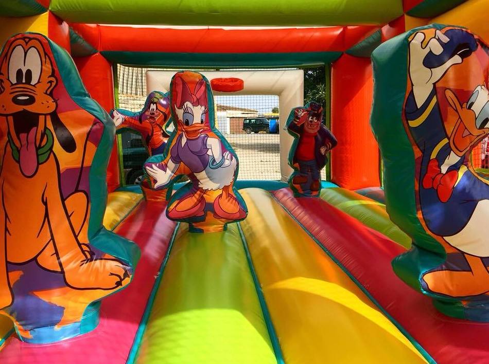 Pista deportiva : Catálogo de Hinchables Happy Jump Pista deportiva : Catálogo de Hinchables Happy Jump