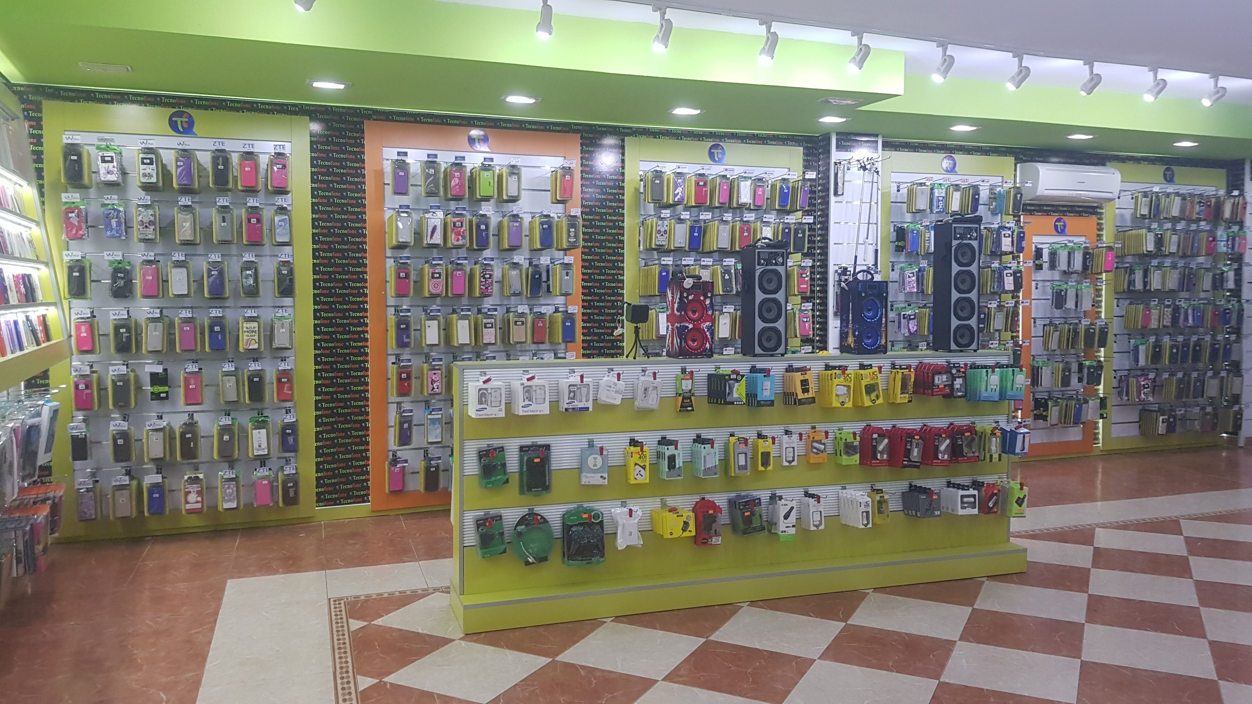 Accesorios: Servicios de Tecnofone Accesorios: Servicios de Tecnofone