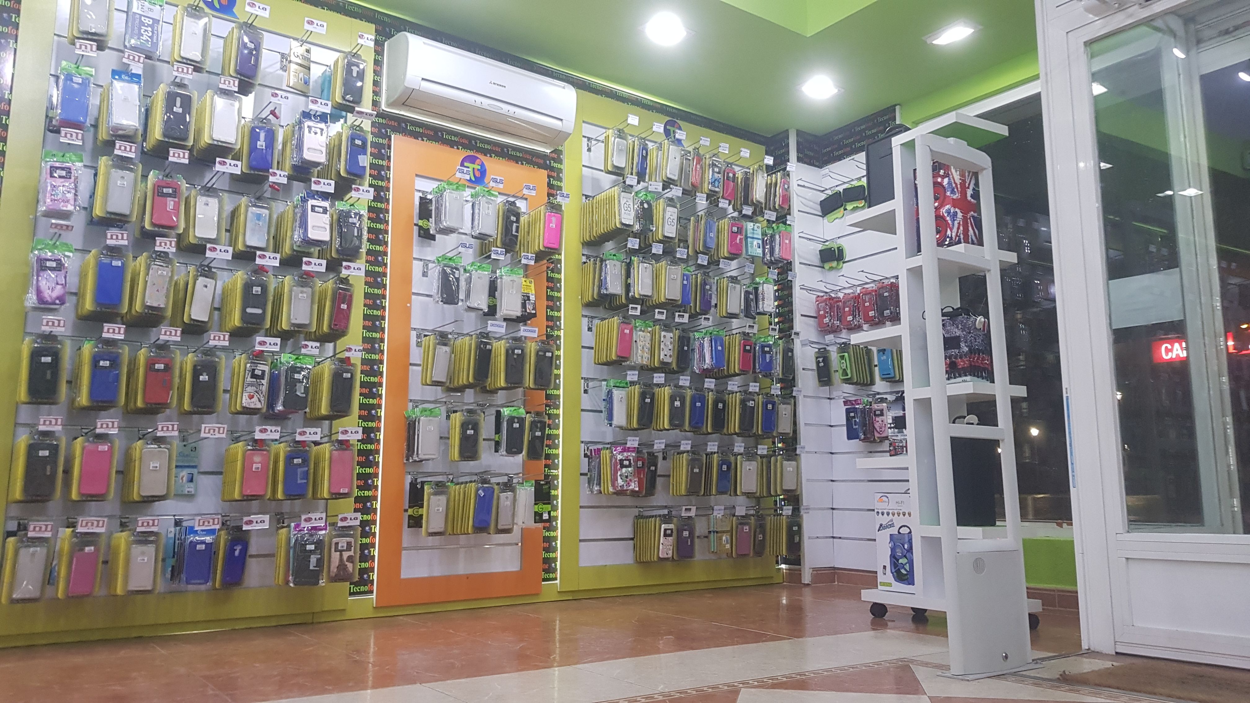 Accesorios: Servicios de Tecnofone Accesorios: Servicios de Tecnofone