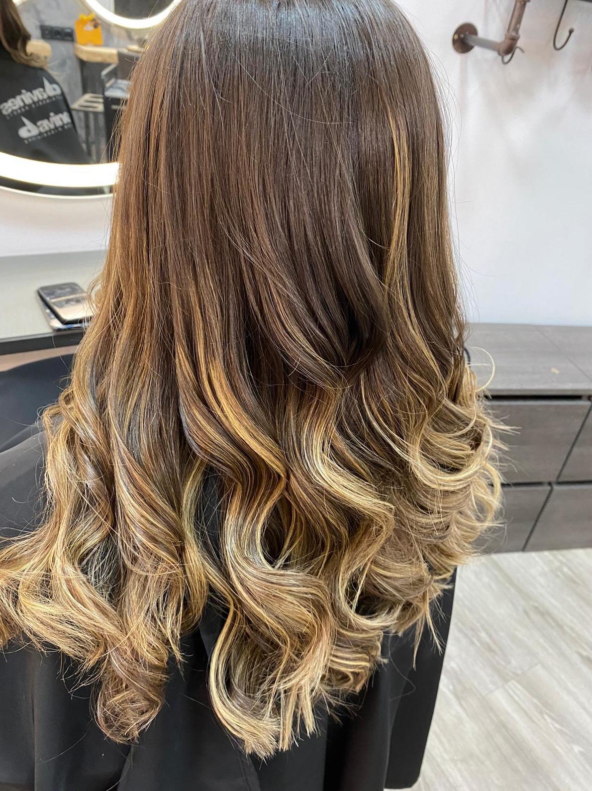 Color: Catálogo de Isabela Hair & Beauty Color: Catálogo de Isabela Hair & Beauty