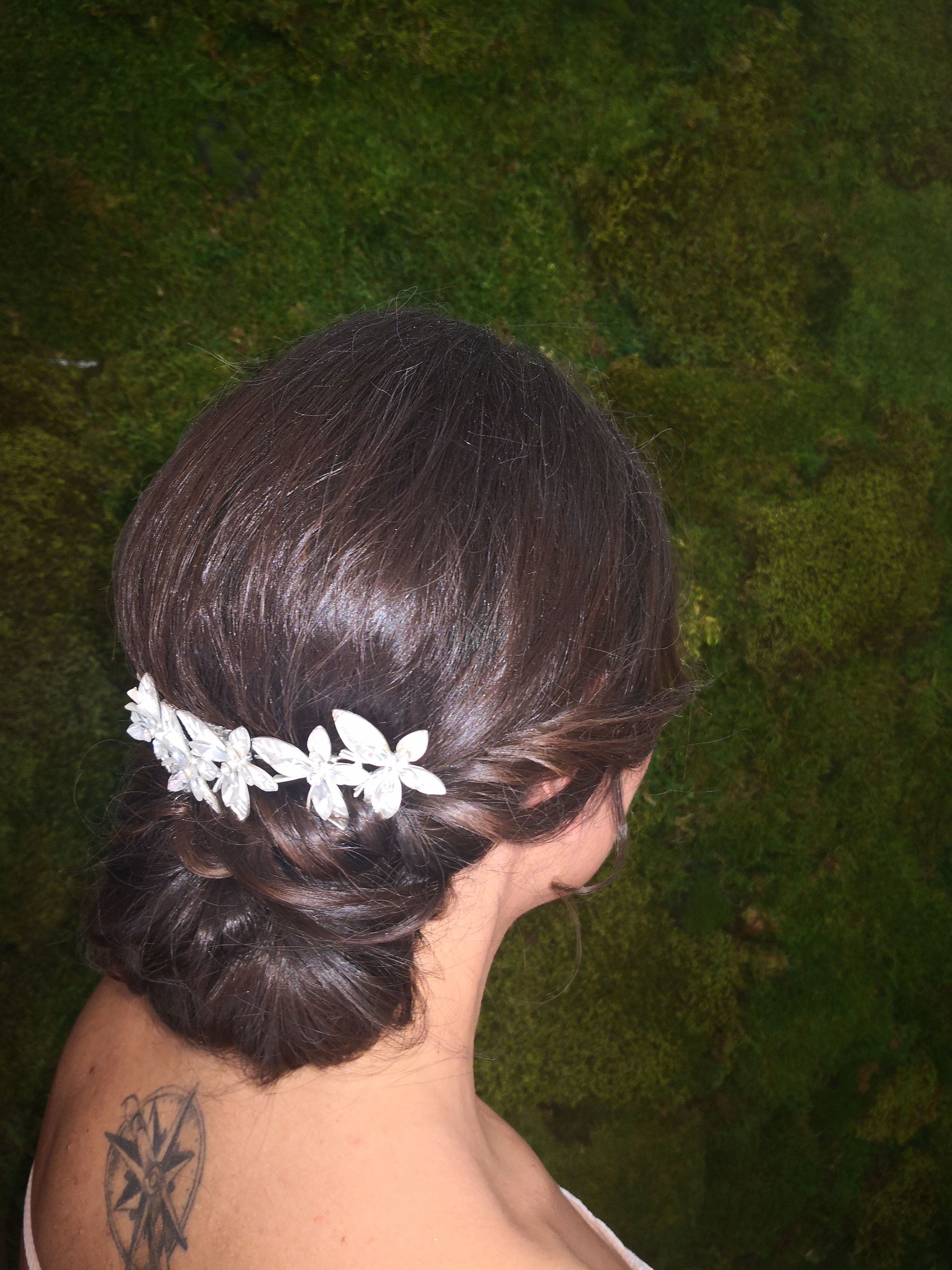 Bodas: Catálogo de Isabela Hair & Beauty Bodas: Catálogo de Isabela Hair & Beauty