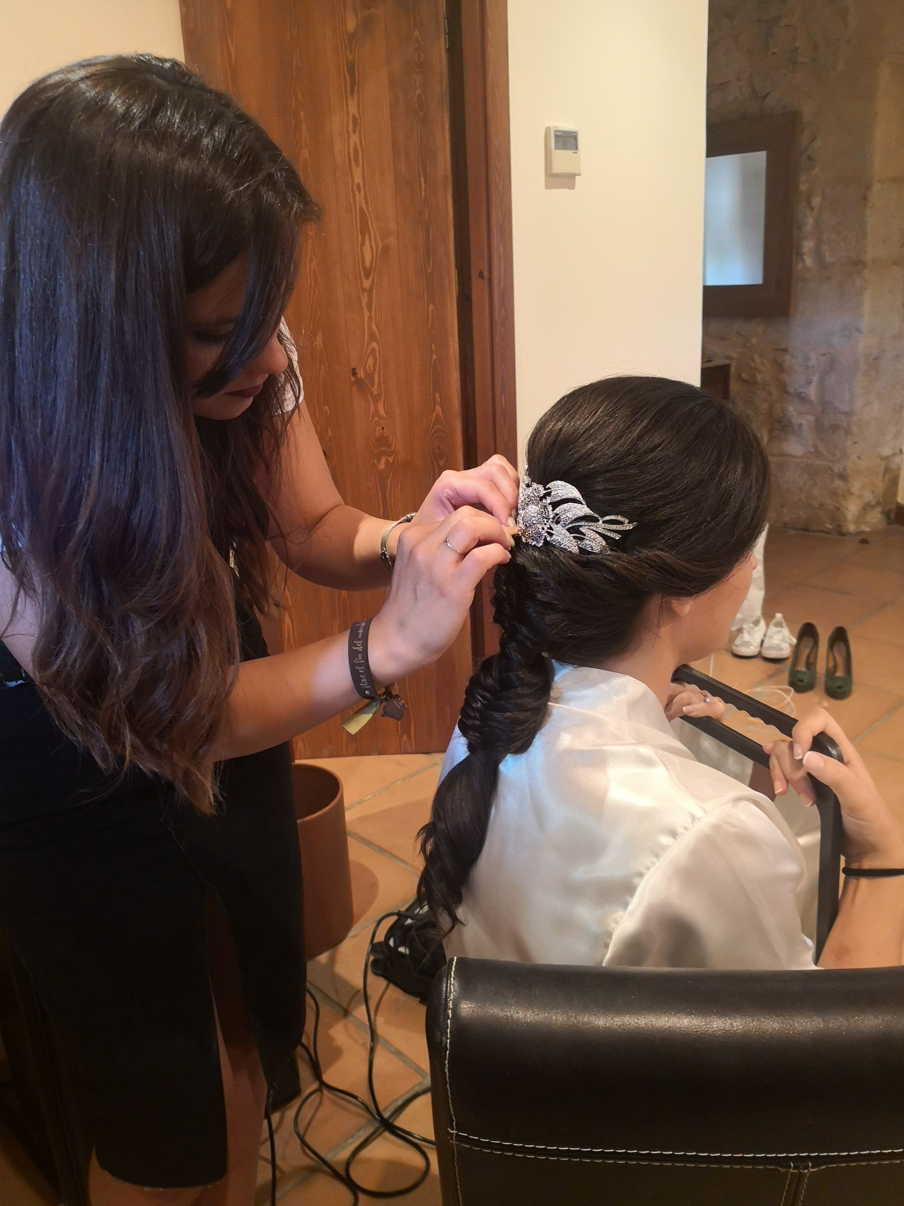 Bodas: Catálogo de Isabela Hair & Beauty Bodas: Catálogo de Isabela Hair & Beauty