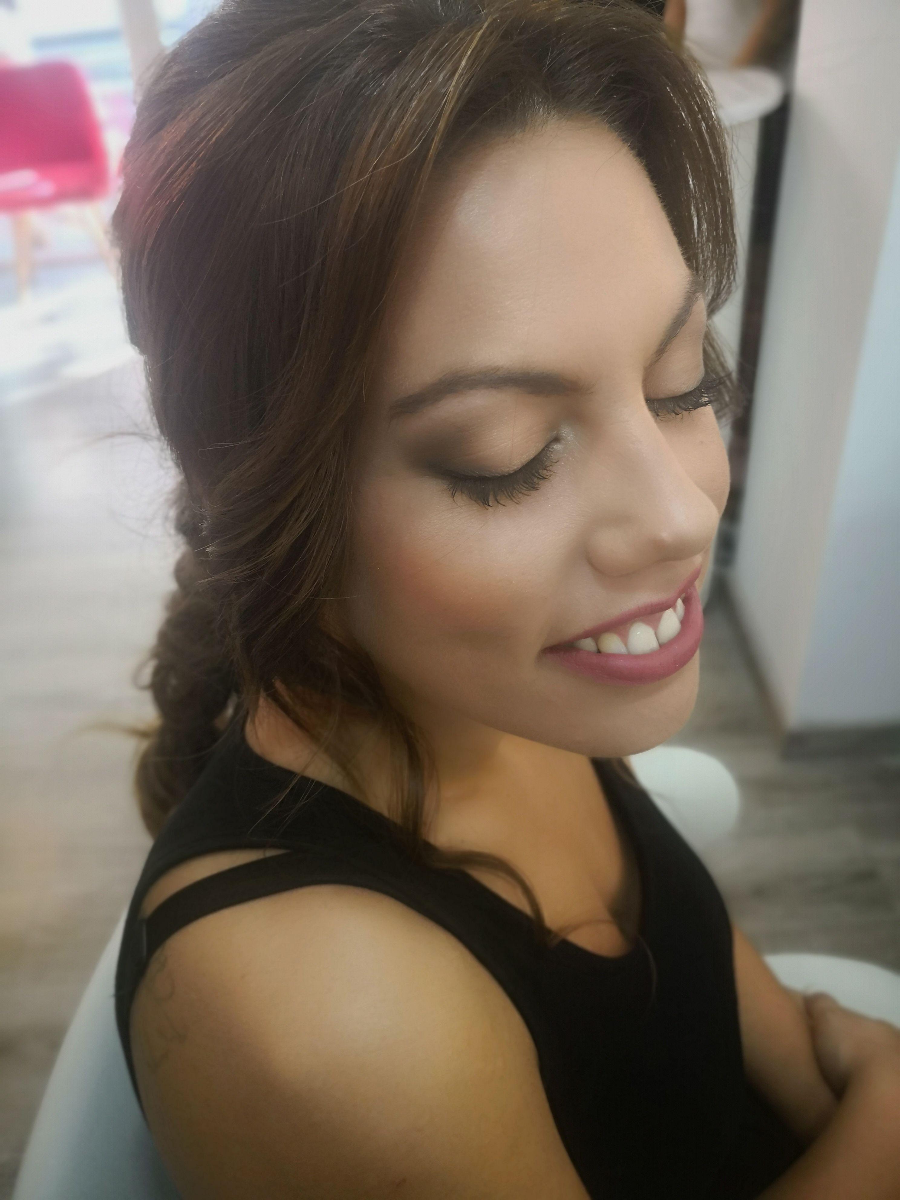 Maquillaje: Catálogo de Isabela Hair & Beauty Maquillaje: Catálogo de Isabela Hair & Beauty
