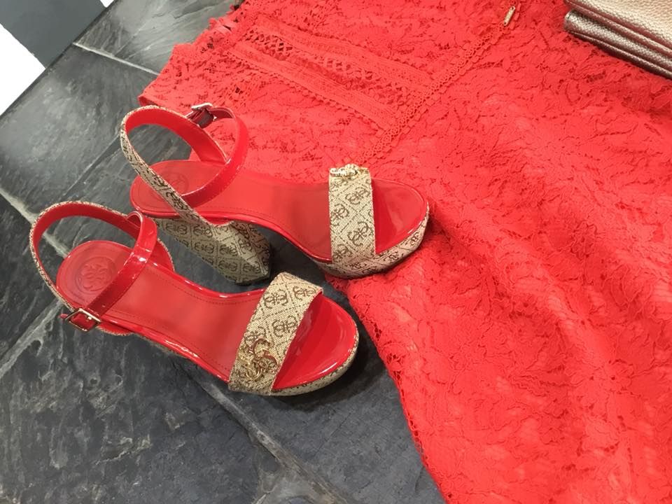 GUESS bolsos y zapatos: Catálogo de Liberty Moda GUESS bolsos y zapatos: Catálogo de Liberty Moda