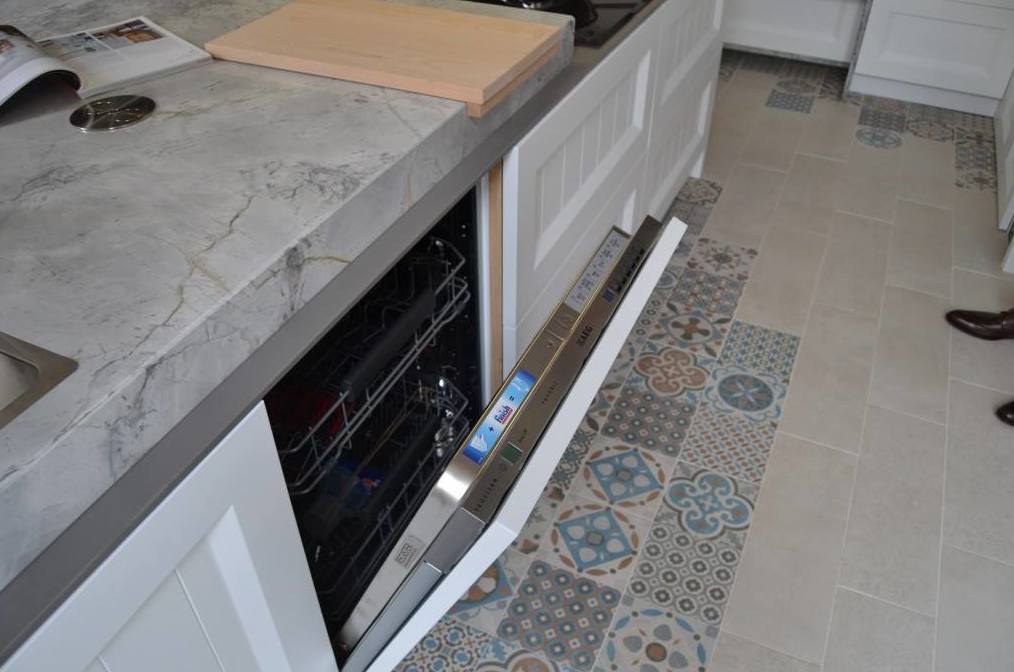Infer Cocinas: Fusionar y ocultar los electrodomésticos : Productos y servicios de Muebles Marino