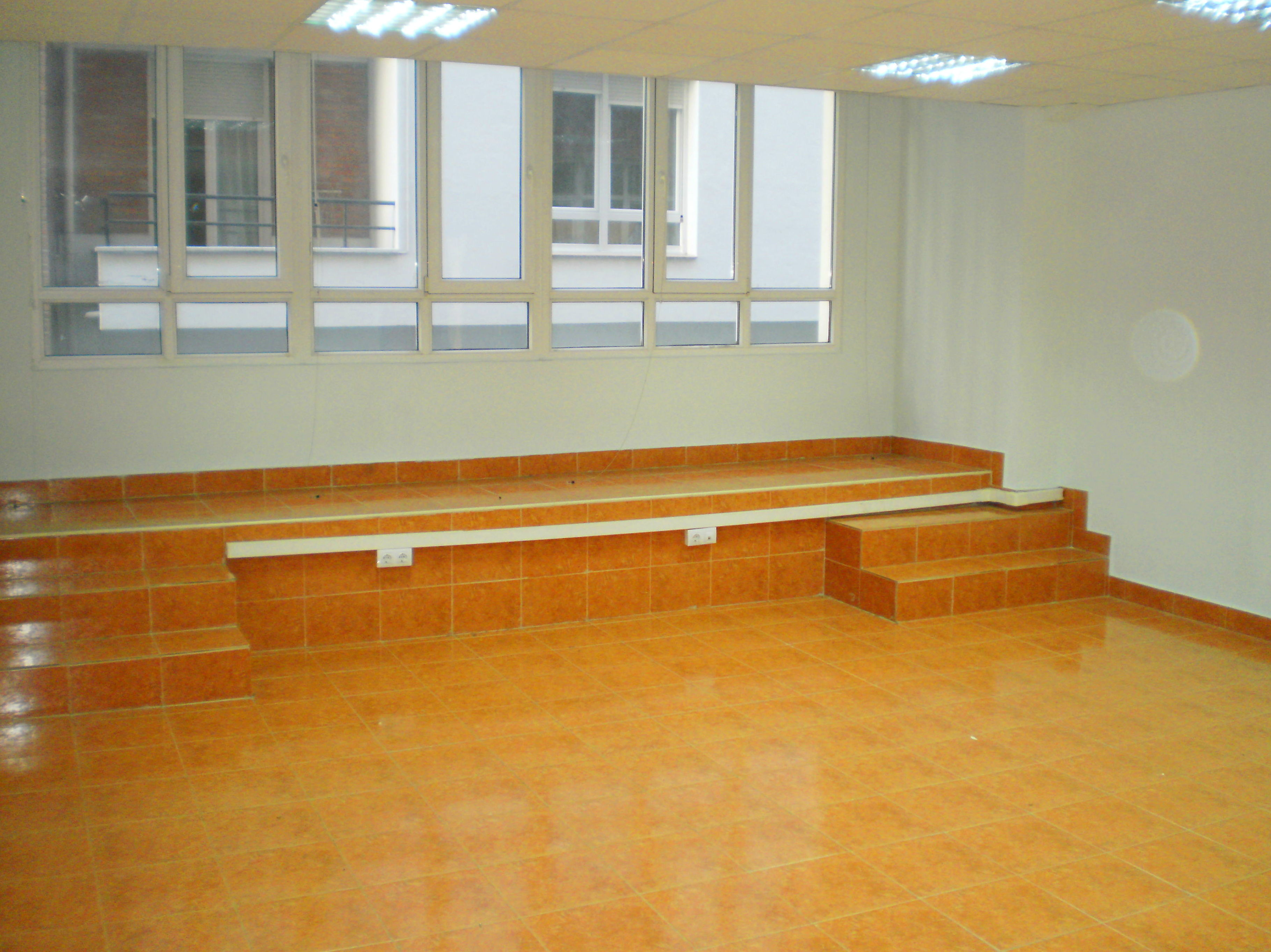 Alquiler local Costa,12-14 1ºizq. nº3: Inmuebles de Alquiler de Locales Comerciales Gespafor Alquiler local Costa,12-14 1ºizq. nº3: Inmuebles de Alquiler de Locales Comerciales Gespafor