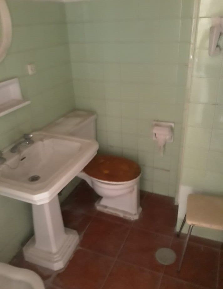 Reforma de baño minimalista: Servicios de Reformas, Pinturas e Impermeabilizaciones Carmelo’ s Reforma de baño minimalista: Servicios de Reformas, Pinturas e Impermeabilizaciones Carmelo’ s