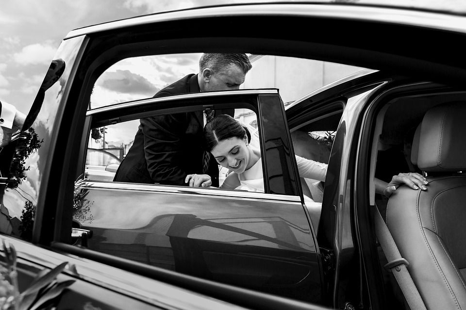 Taxi para bodas: Servicios de RAFAEL GARCÍA NAVARRO Taxi para bodas: Servicios de RAFAEL GARCÍA NAVARRO