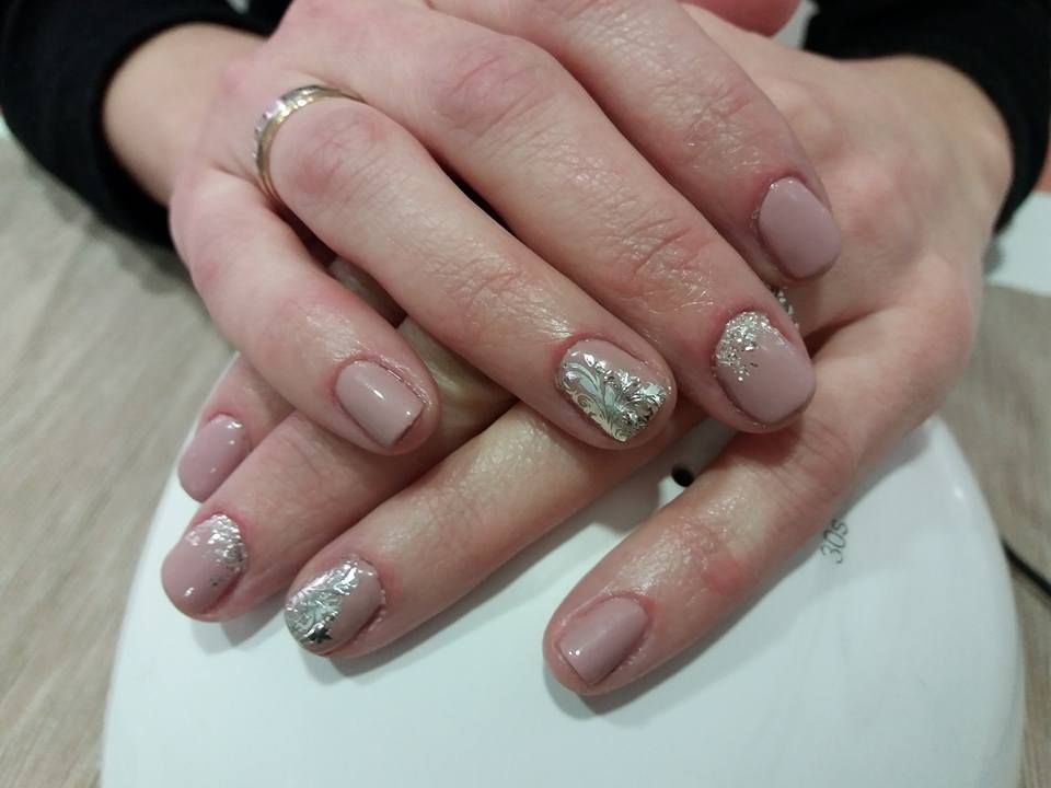 Manicura y pedicura: Servicios de La Beauté Manicura y pedicura: Servicios de La Beauté