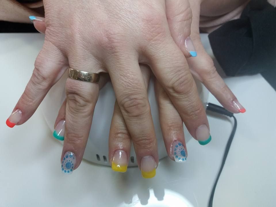 Manicura y pedicura: Servicios de La Beauté Manicura y pedicura: Servicios de La Beauté