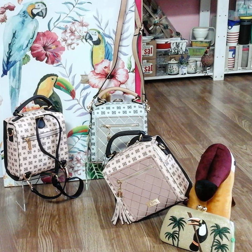 Bolsos y mochilas: Nuestra Tienda de Dt detalles La Gomera Bolsos y mochilas: Nuestra Tienda de Dt detalles La Gomera