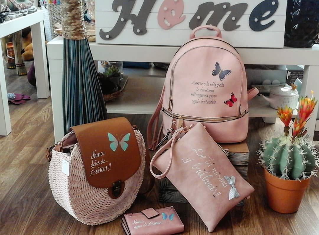 Bolsos y mochilas: Nuestra Tienda de Dt detalles La Gomera Bolsos y mochilas: Nuestra Tienda de Dt detalles La Gomera