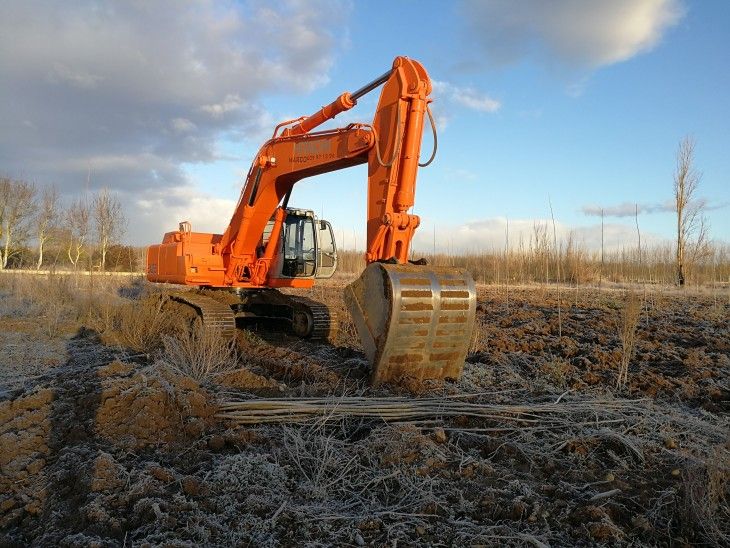 Acondicionamiento de carreteras: Servicios de Excavaciones Marco A. Llamazares Acondicionamiento de carreteras: Servicios de Excavaciones Marco A. Llamazares