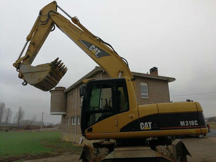 Limpieza de canales, acequias y desagües: Servicios de Excavaciones Marco A. Llamazares Limpieza de canales, acequias y desagües: Servicios de Excavaciones Marco A. Llamazares
