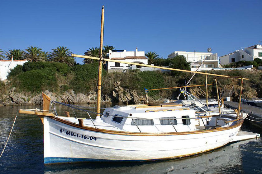 Llaud Capeador 36 Cabinado: Productos y servicios de Náutica Puig Llaud Capeador 36 Cabinado: Productos y servicios de Náutica Puig