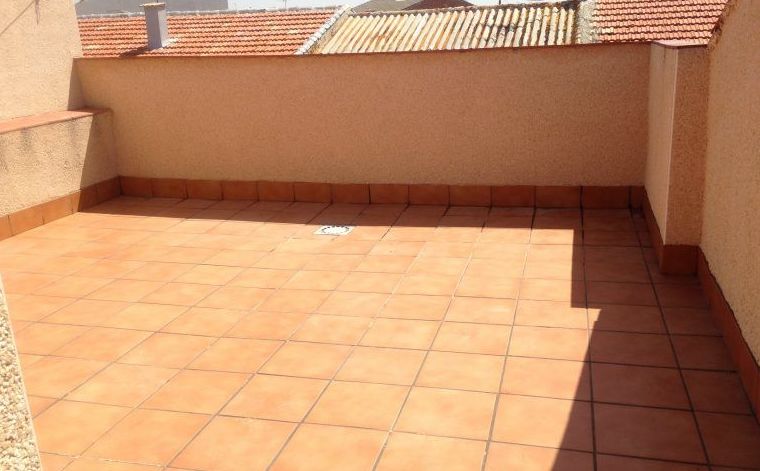 Venta de casa pequeña nueva: Inmuebles Urbanos de ANTONIO ARAGONÉS DÍAZ PAVÓN Venta de casa pequeña nueva: Inmuebles Urbanos de ANTONIO ARAGONÉS DÍAZ PAVÓN