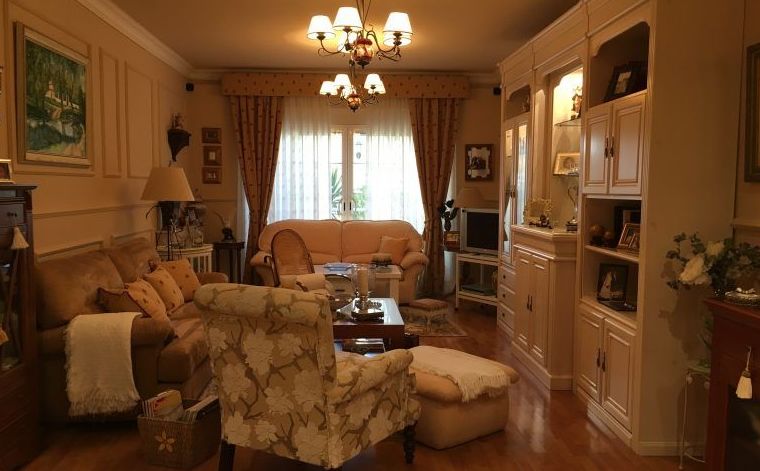 Venta de adosado en Sierra Morena: Inmuebles Urbanos de ANTONIO ARAGONÉS DÍAZ PAVÓN Venta de adosado en Sierra Morena: Inmuebles Urbanos de ANTONIO ARAGONÉS DÍAZ PAVÓN
