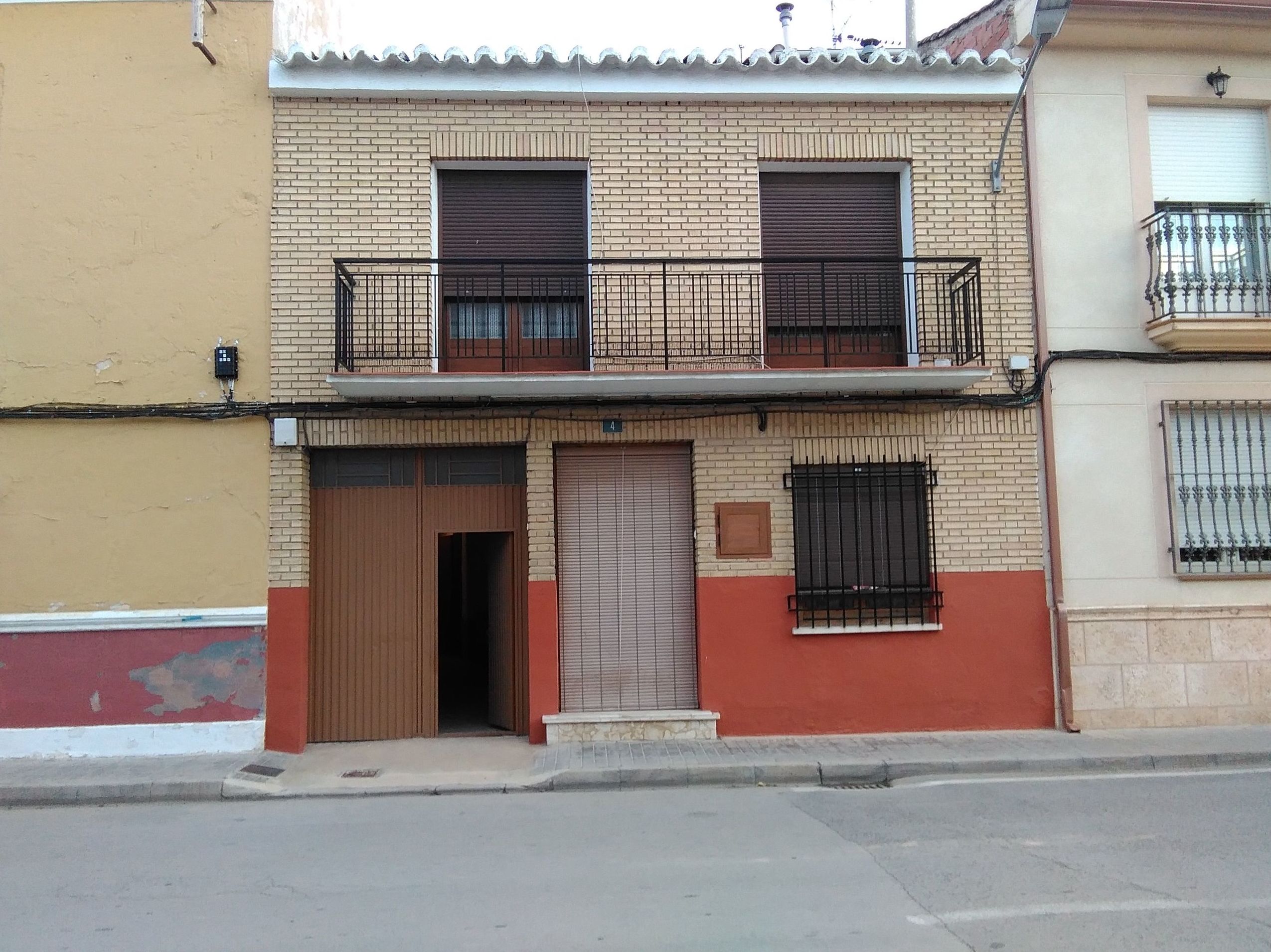 Venta de casa en Ronda 4: Inmuebles Urbanos de ANTONIO ARAGONÉS DÍAZ PAVÓN Venta de casa en Ronda 4: Inmuebles Urbanos de ANTONIO ARAGONÉS DÍAZ PAVÓN