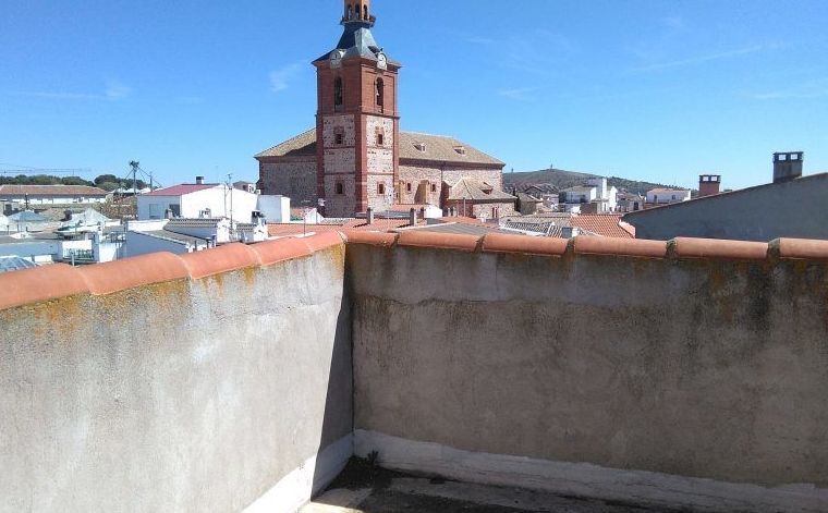 Venta de casa en estructura céntrica: Inmuebles Urbanos de ANTONIO ARAGONÉS DÍAZ PAVÓN Venta de casa en estructura céntrica: Inmuebles Urbanos de ANTONIO ARAGONÉS DÍAZ PAVÓN