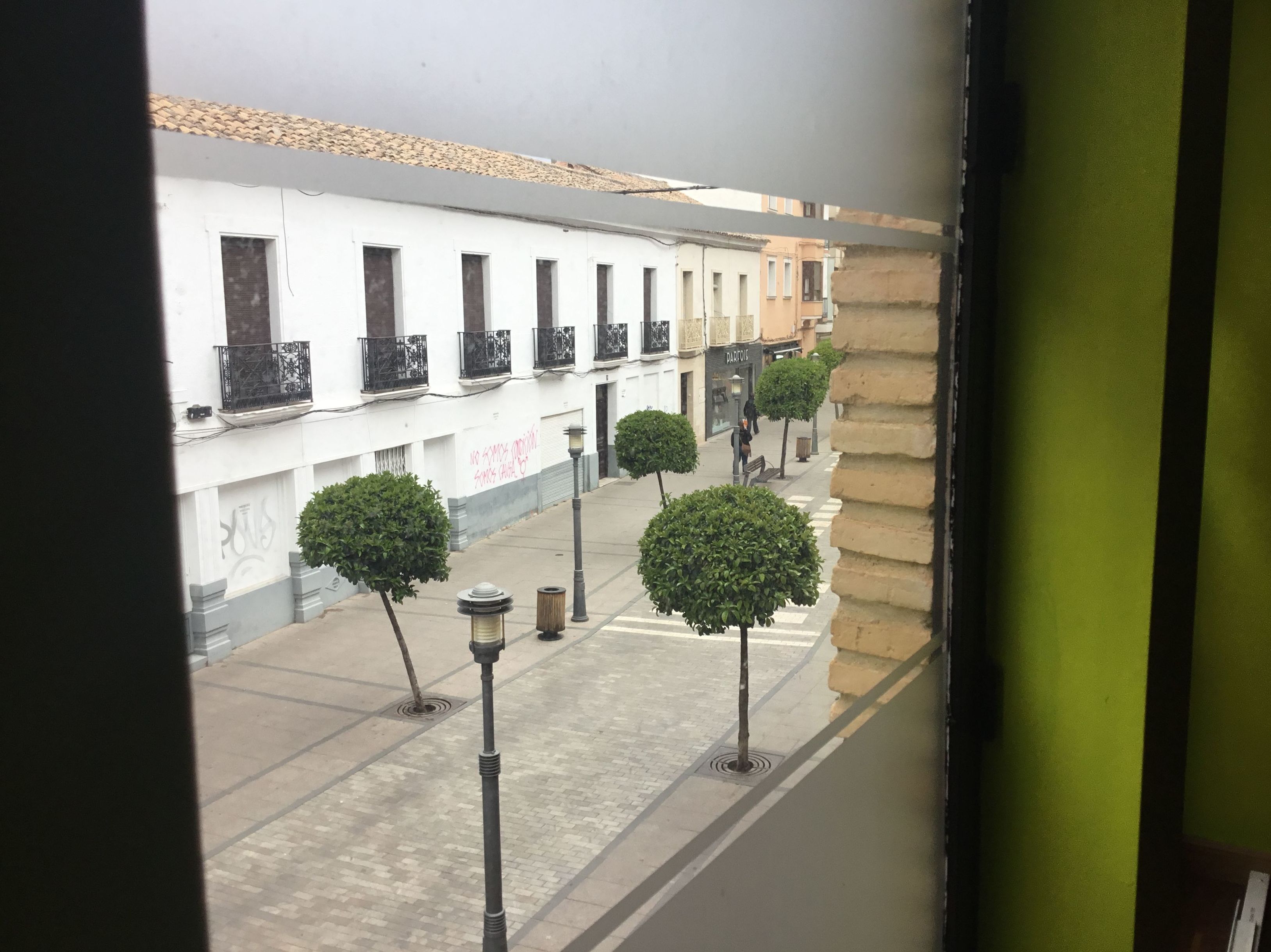 Venta de local en la Castelar: Inmuebles Urbanos de ANTONIO ARAGONÉS DÍAZ PAVÓN Venta de local en la Castelar: Inmuebles Urbanos de ANTONIO ARAGONÉS DÍAZ PAVÓN