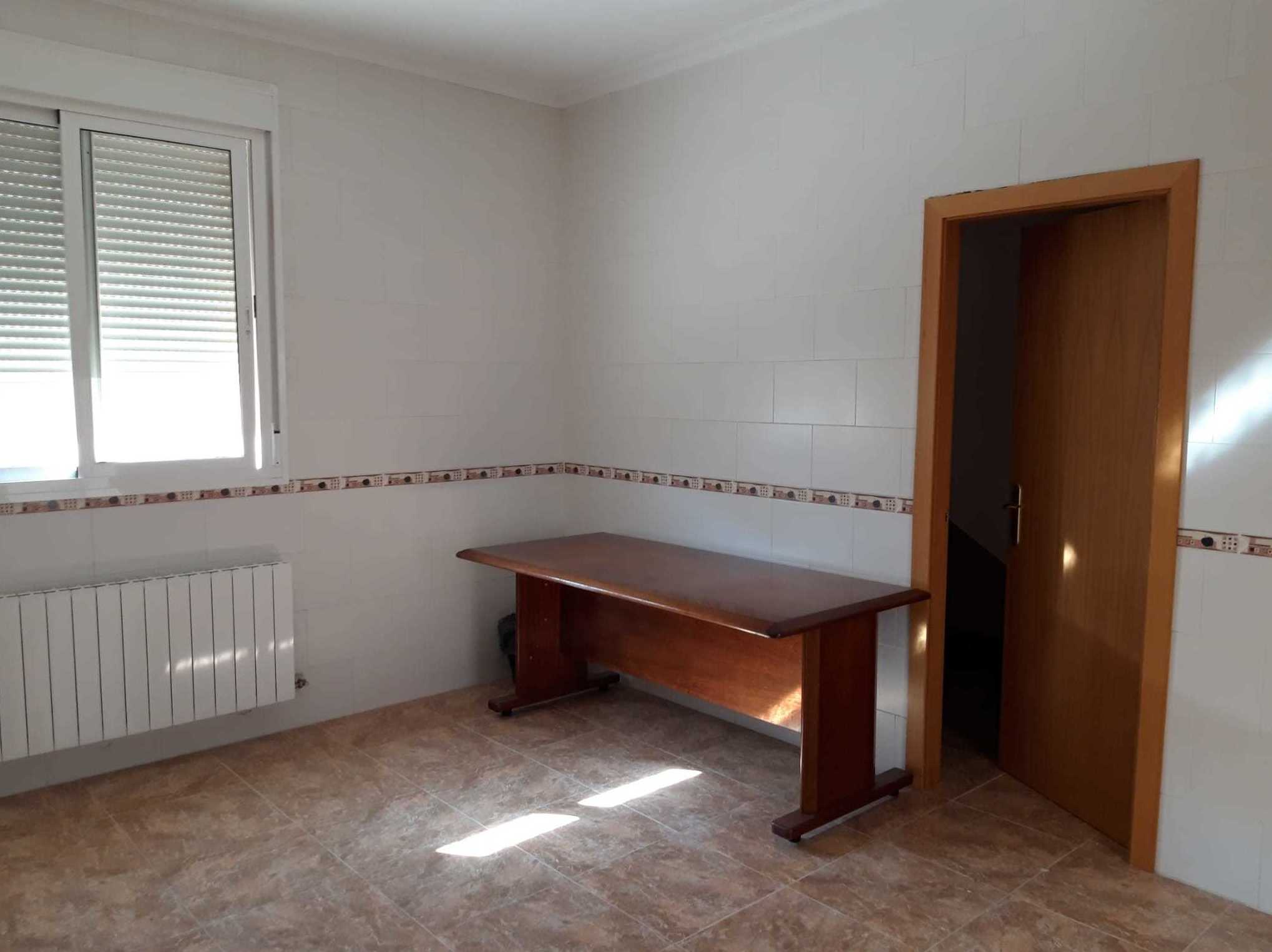 Venta de adosado en Las Labores: Inmuebles Urbanos de ANTONIO ARAGONÉS DÍAZ PAVÓN Venta de adosado en Las Labores: Inmuebles Urbanos de ANTONIO ARAGONÉS DÍAZ PAVÓN