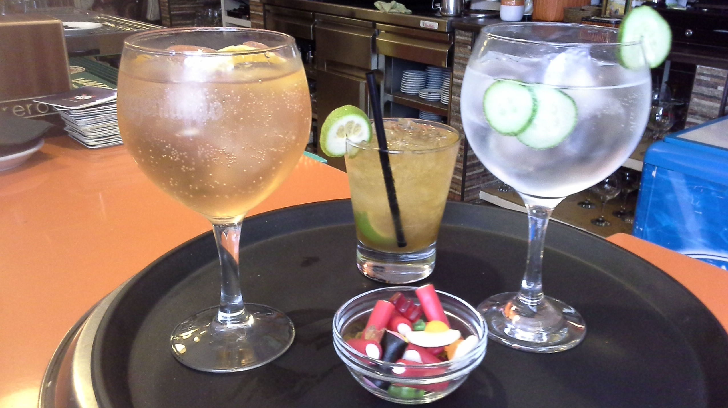 Cervezas, Ginebras y Combinados: Servicios de Restaurante Tostería y Café O'Clock Cervezas, Ginebras y Combinados: Servicios de Restaurante Tostería y Café O'Clock