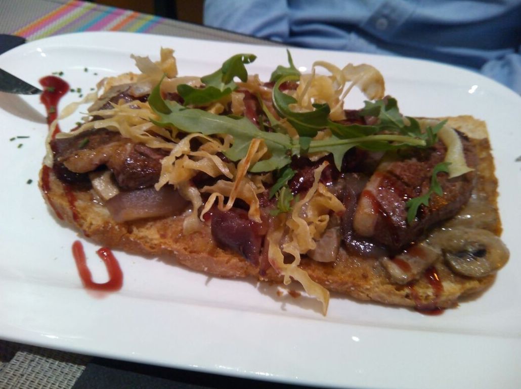 Tosta de las 6:00h Tosta de las 6:00h
