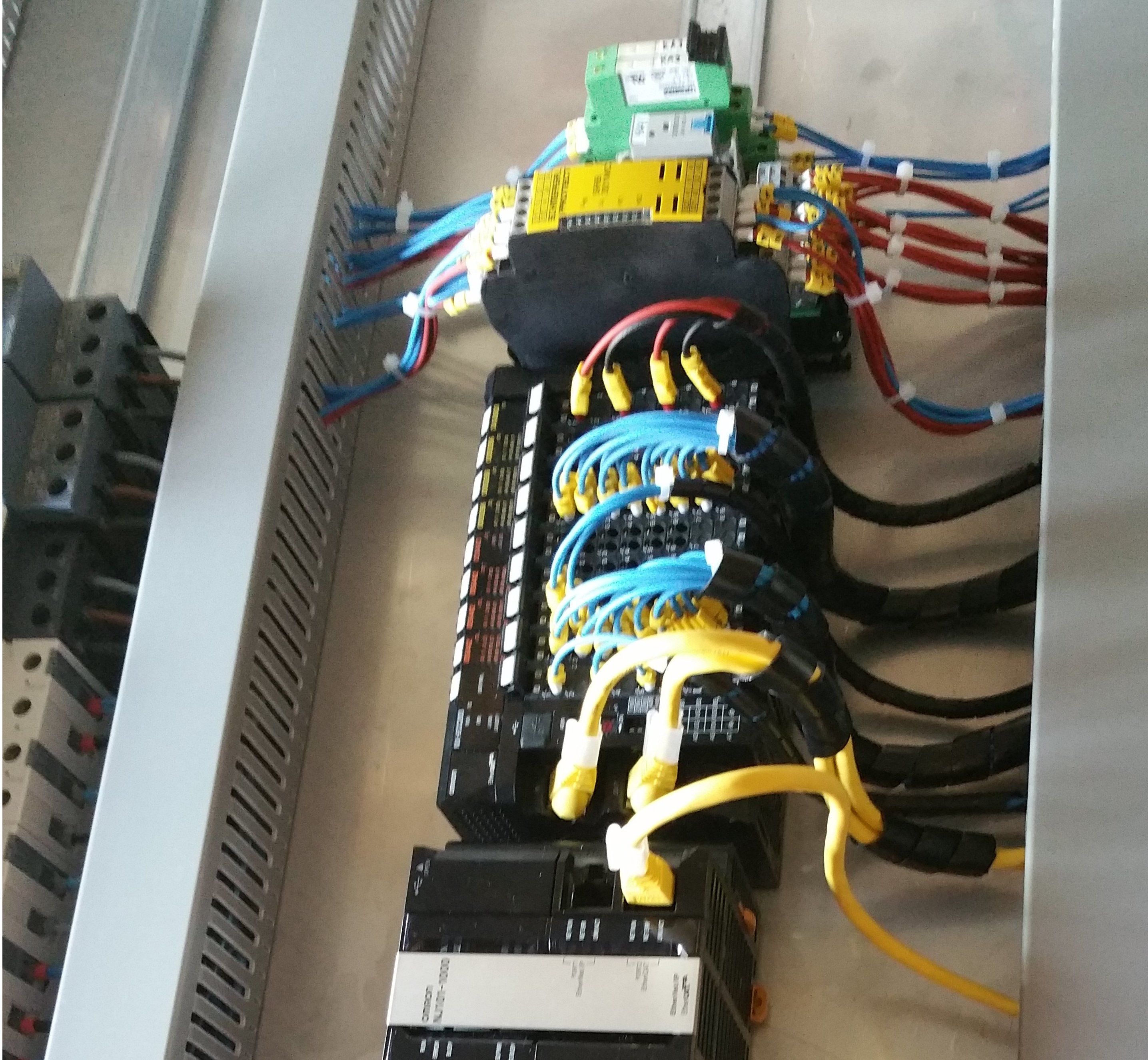Instalaciones de cableado: Servicios de FJM Instalaciones de cableado: Servicios de FJM