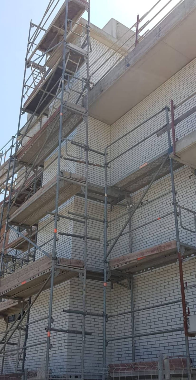 Rehabilitación de edificios: Catálogo de Adamar Inmobiliaria Rehabilitación de edificios: Catálogo de Adamar Inmobiliaria