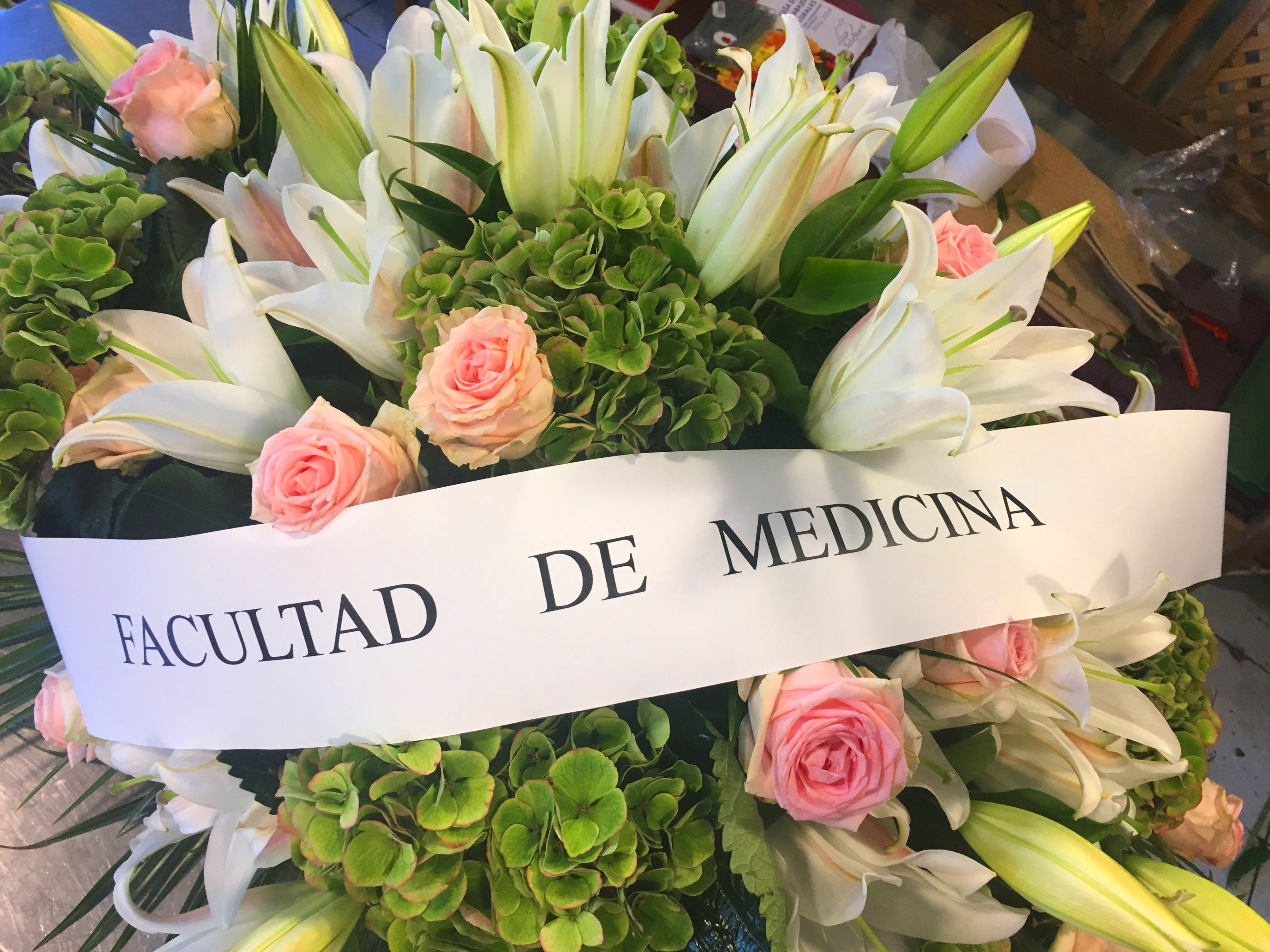 Arte floral funerario. Arte floral funerario.